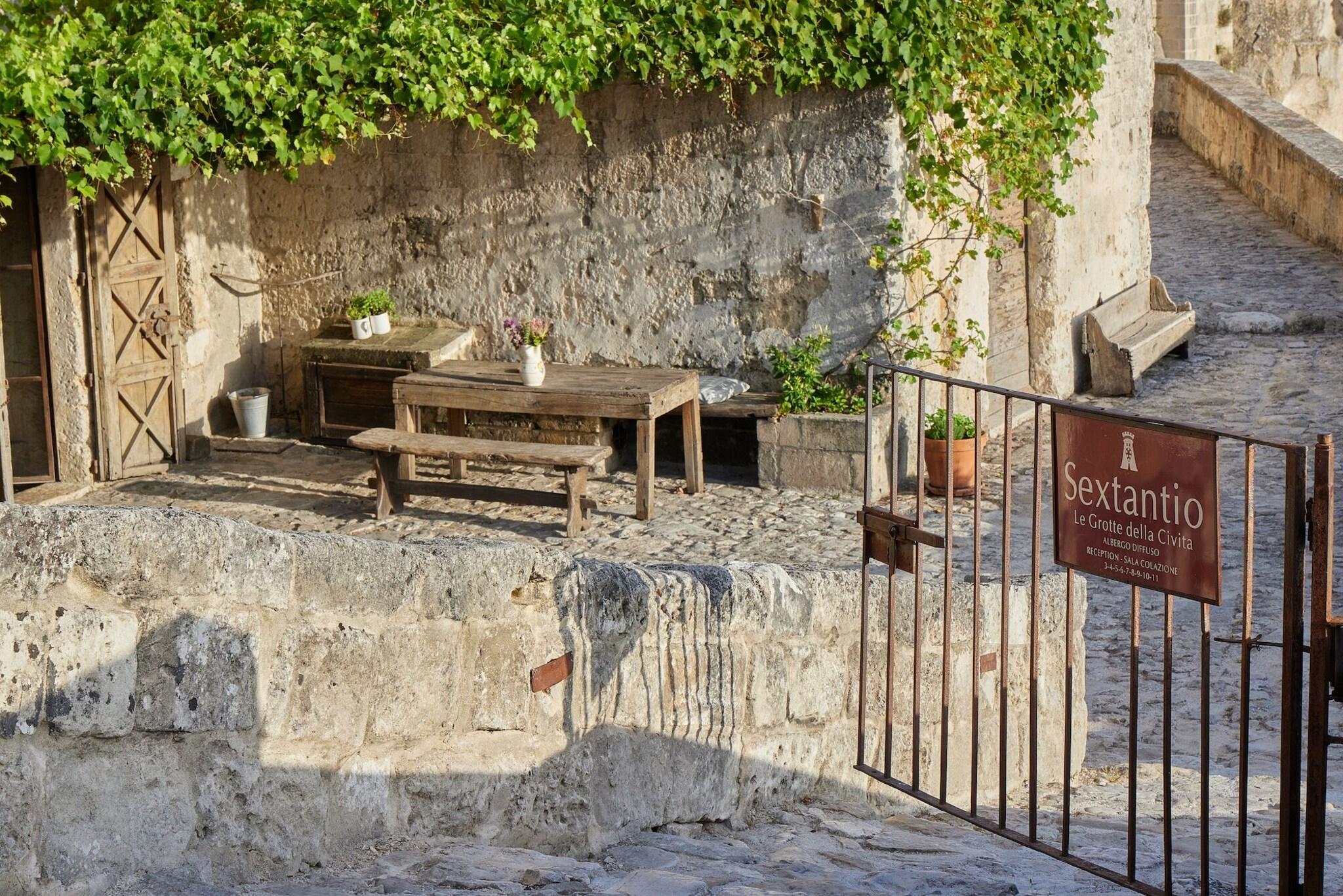 Sextantio Le Grotte Della Civita by null