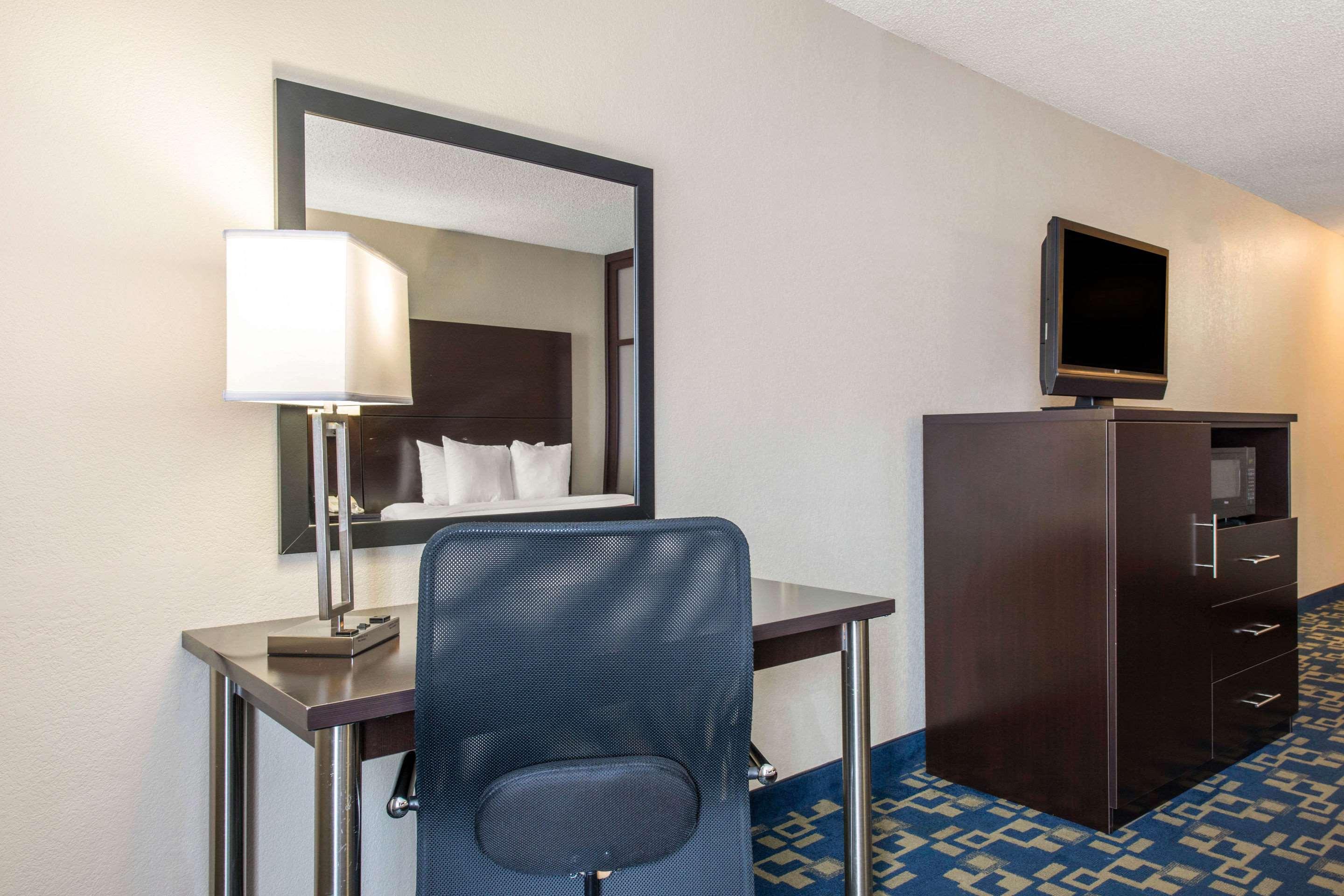 Comfort Inn & Suites Universal - Convention Center