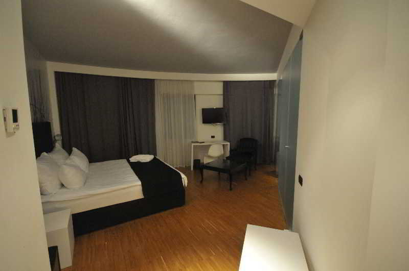 Sarroglia Hotel by null