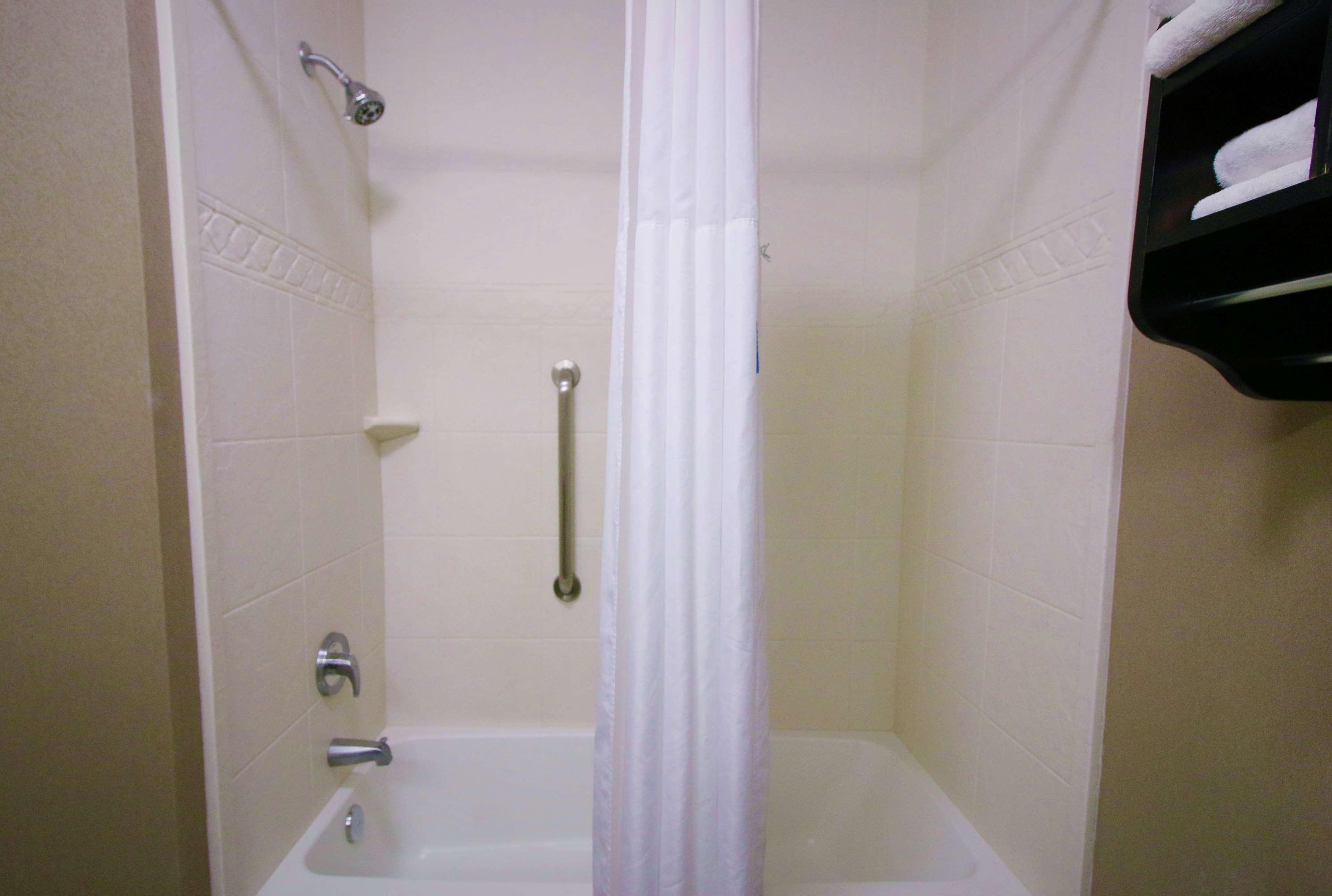 Hampton Inn & Suites Flowery Branch Lake Lanier