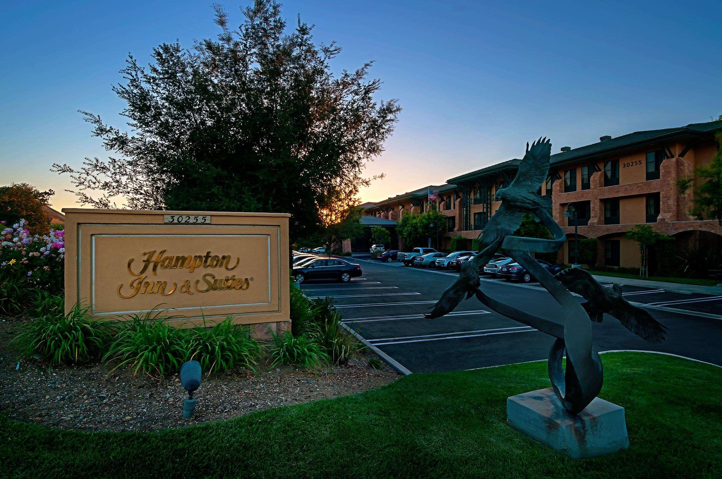 Hampton Inn & Suites Agoura Hills image