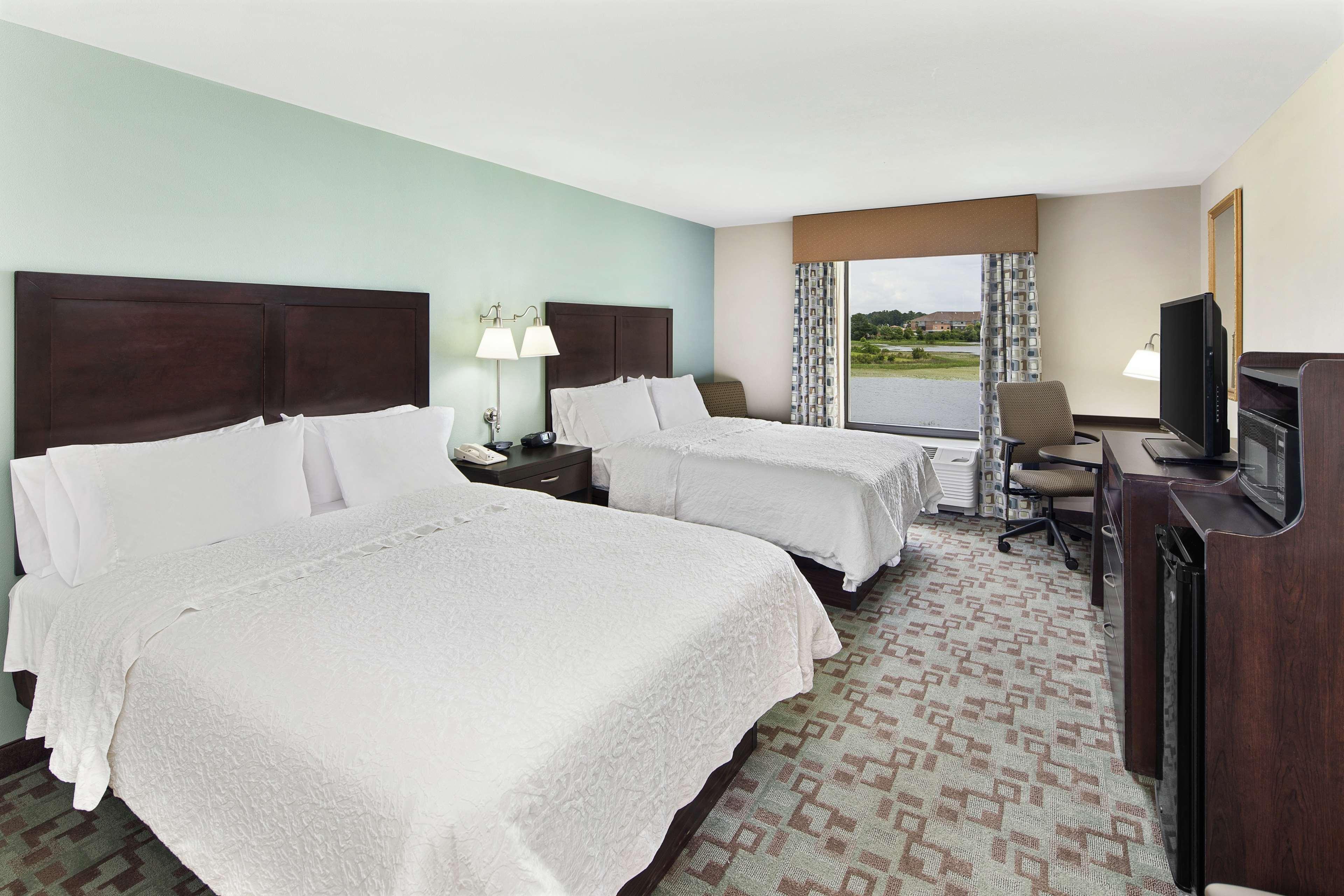 Hampton Inn & Suites Savannah-Airport