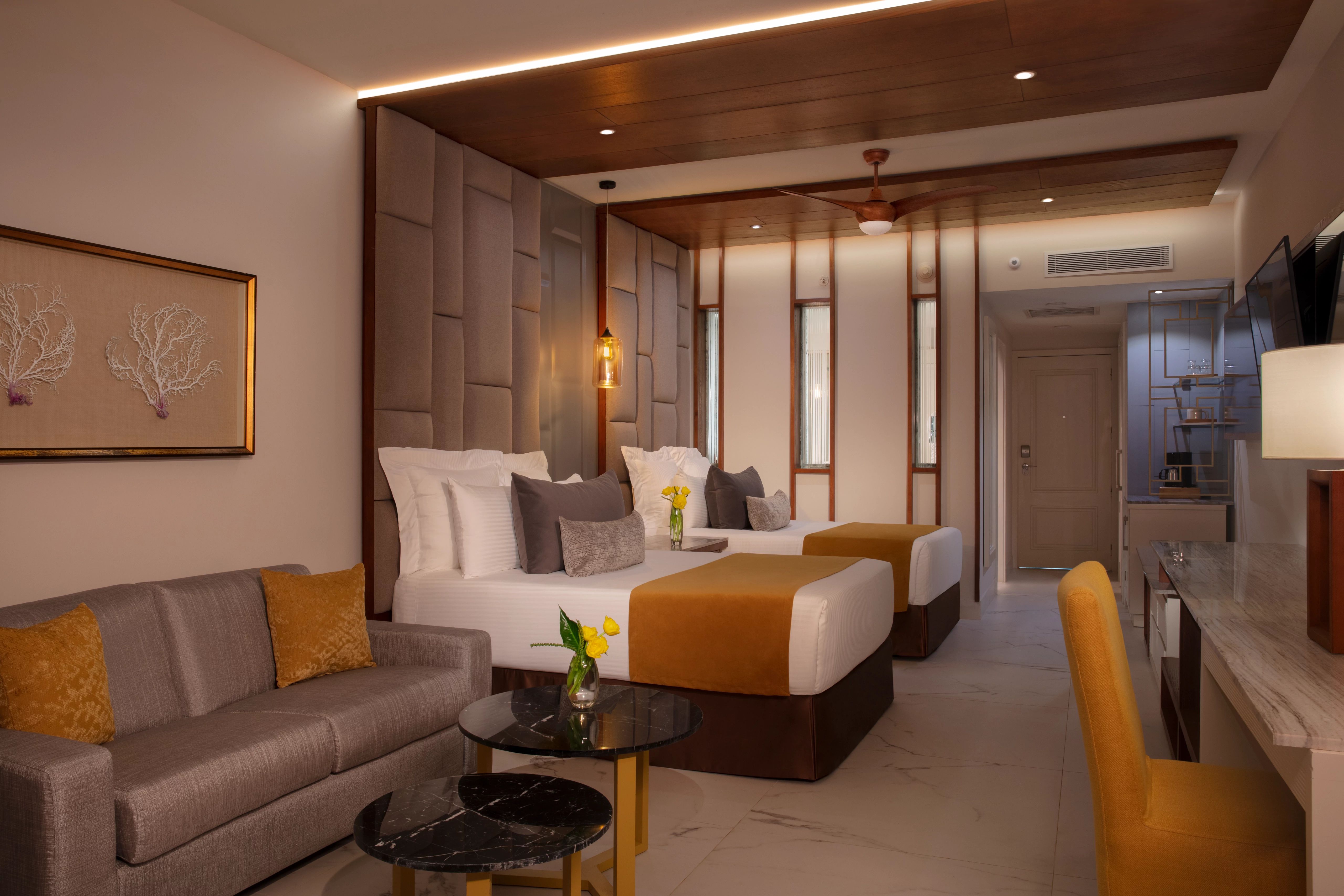 Suite, club, junior