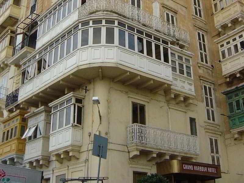 Grand Harbour Hotel by null