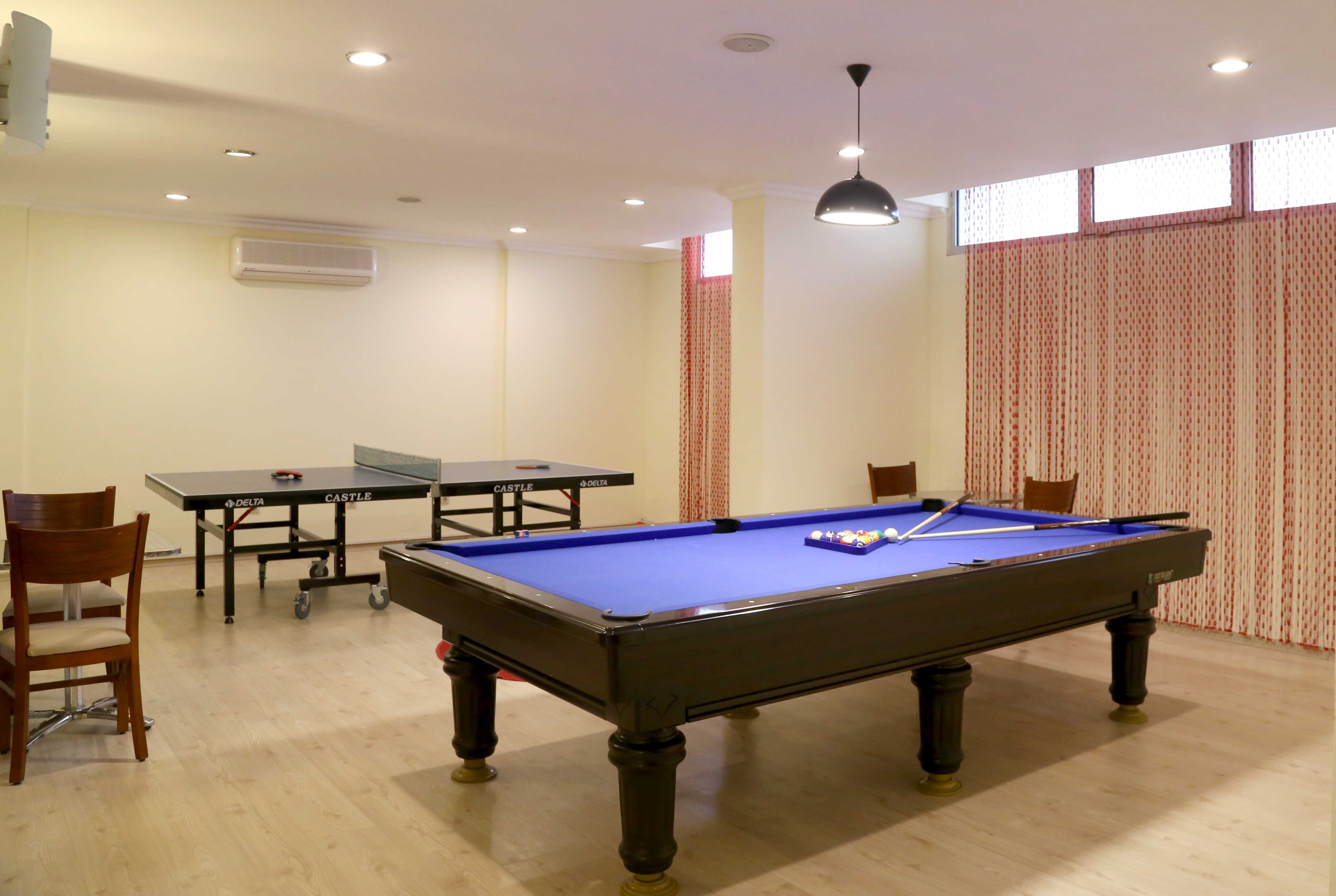 Club Karakas Apart