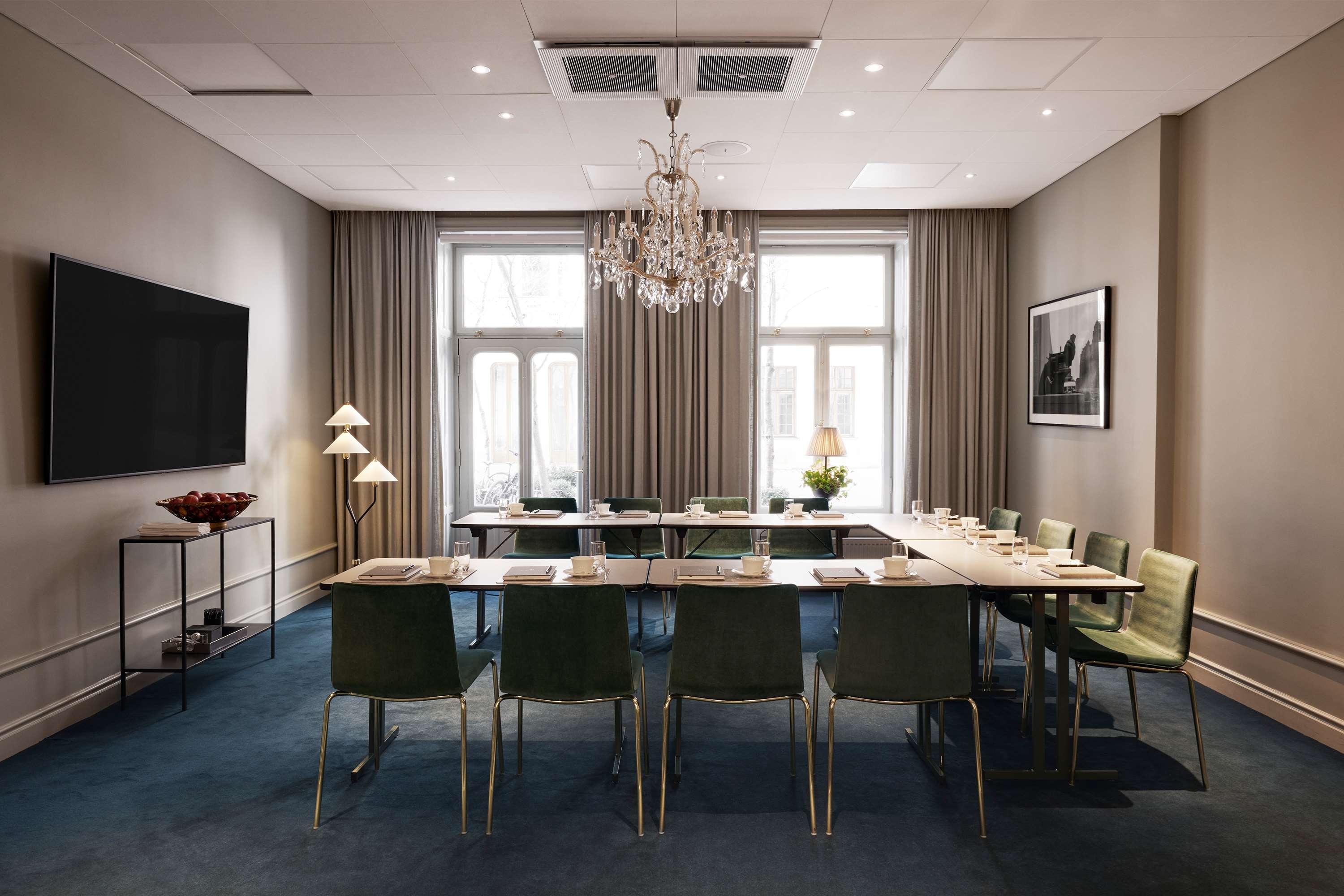 Hotel Diplomat by null