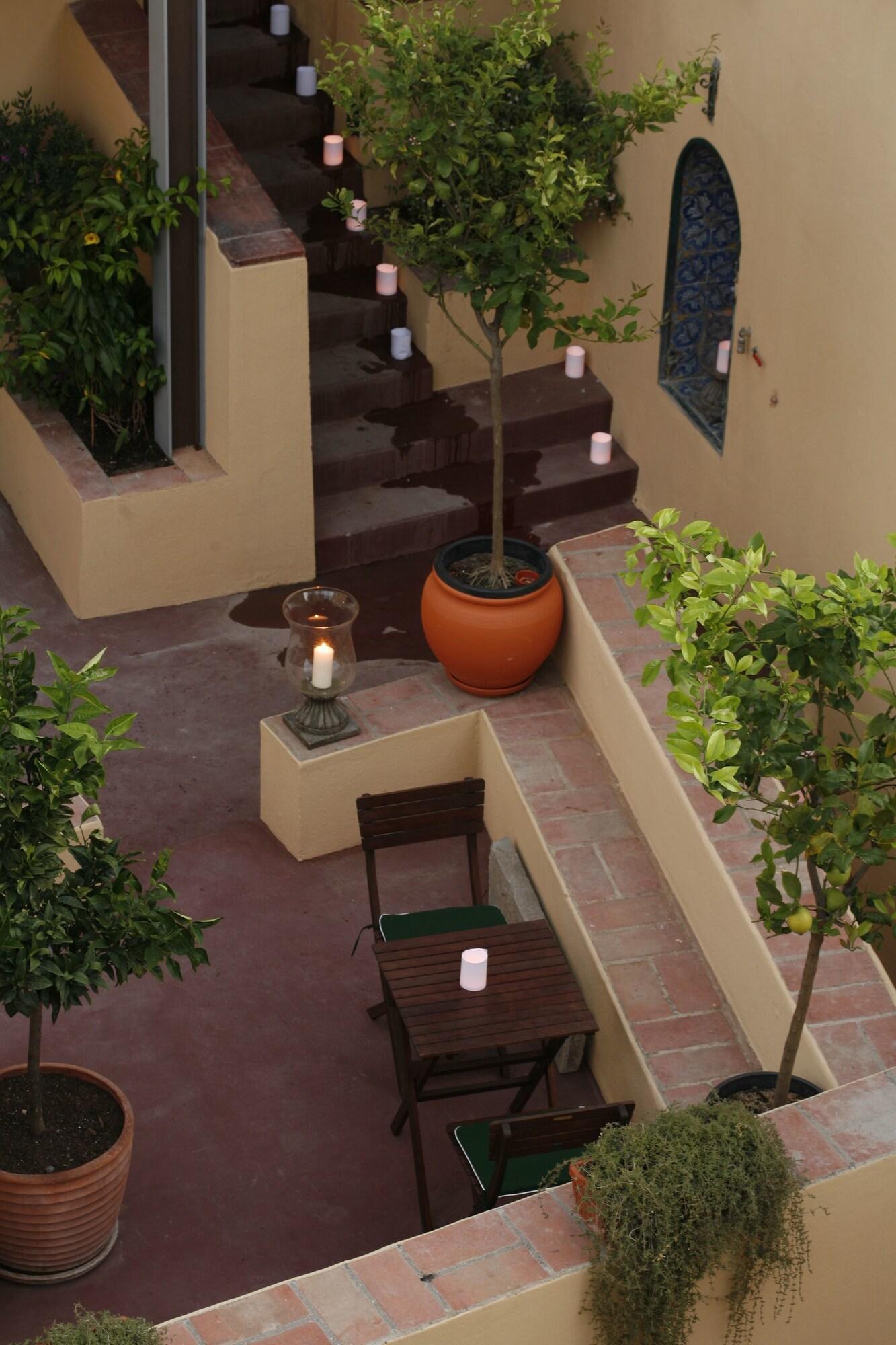 Palacio Ramalhete by null