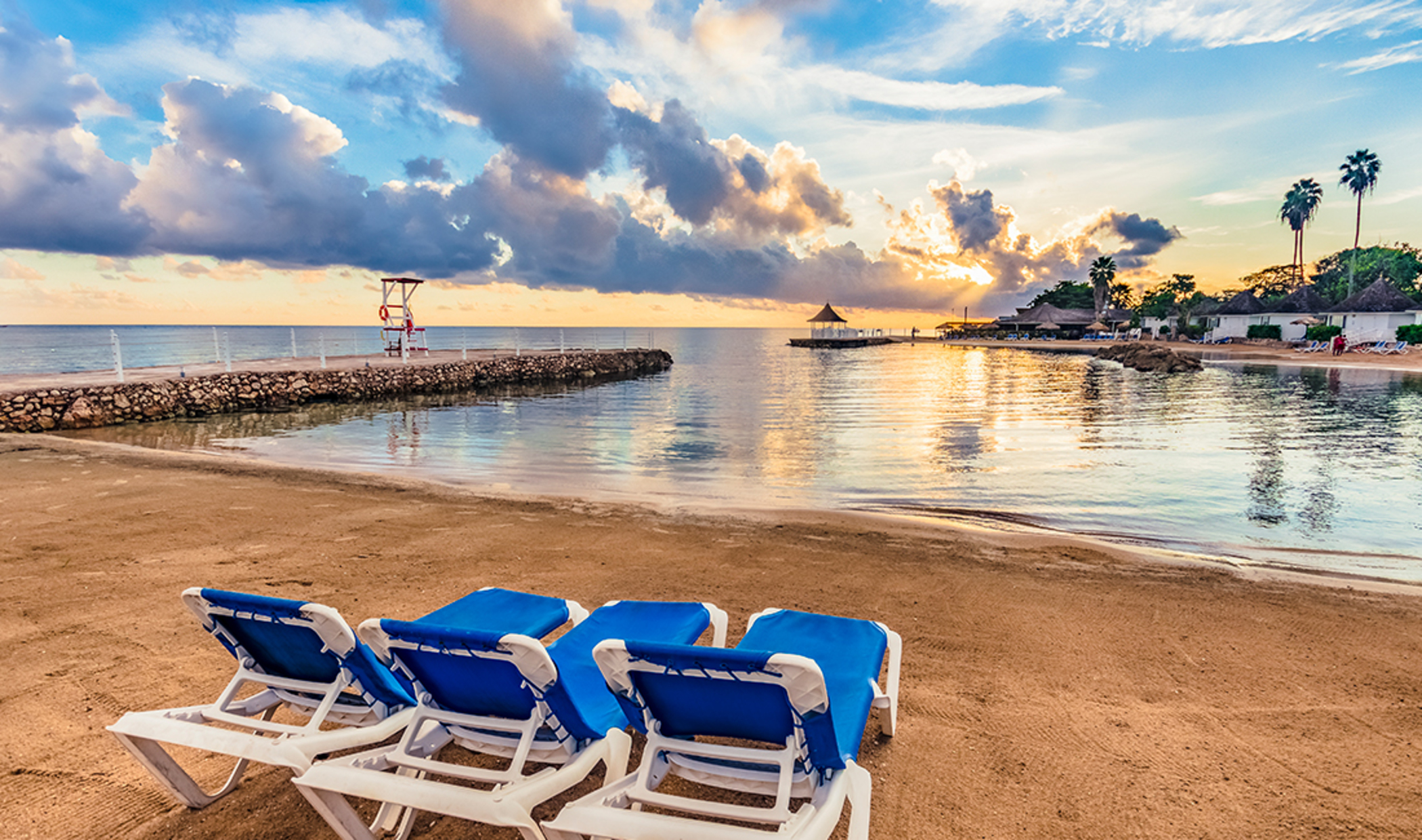 Fotografie cu Plaja Decameron - locul popular printre cunoscătorii de relaxare