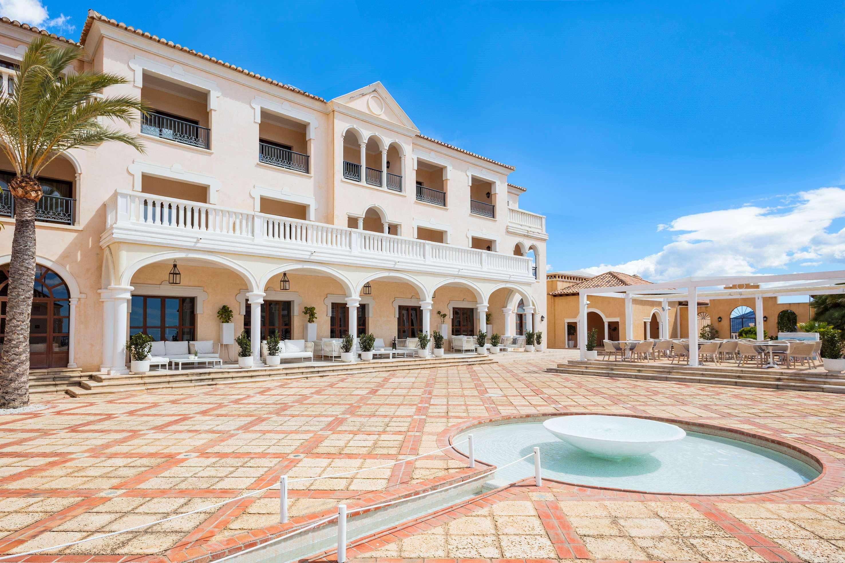 The Level at Meliá Villaitana by null