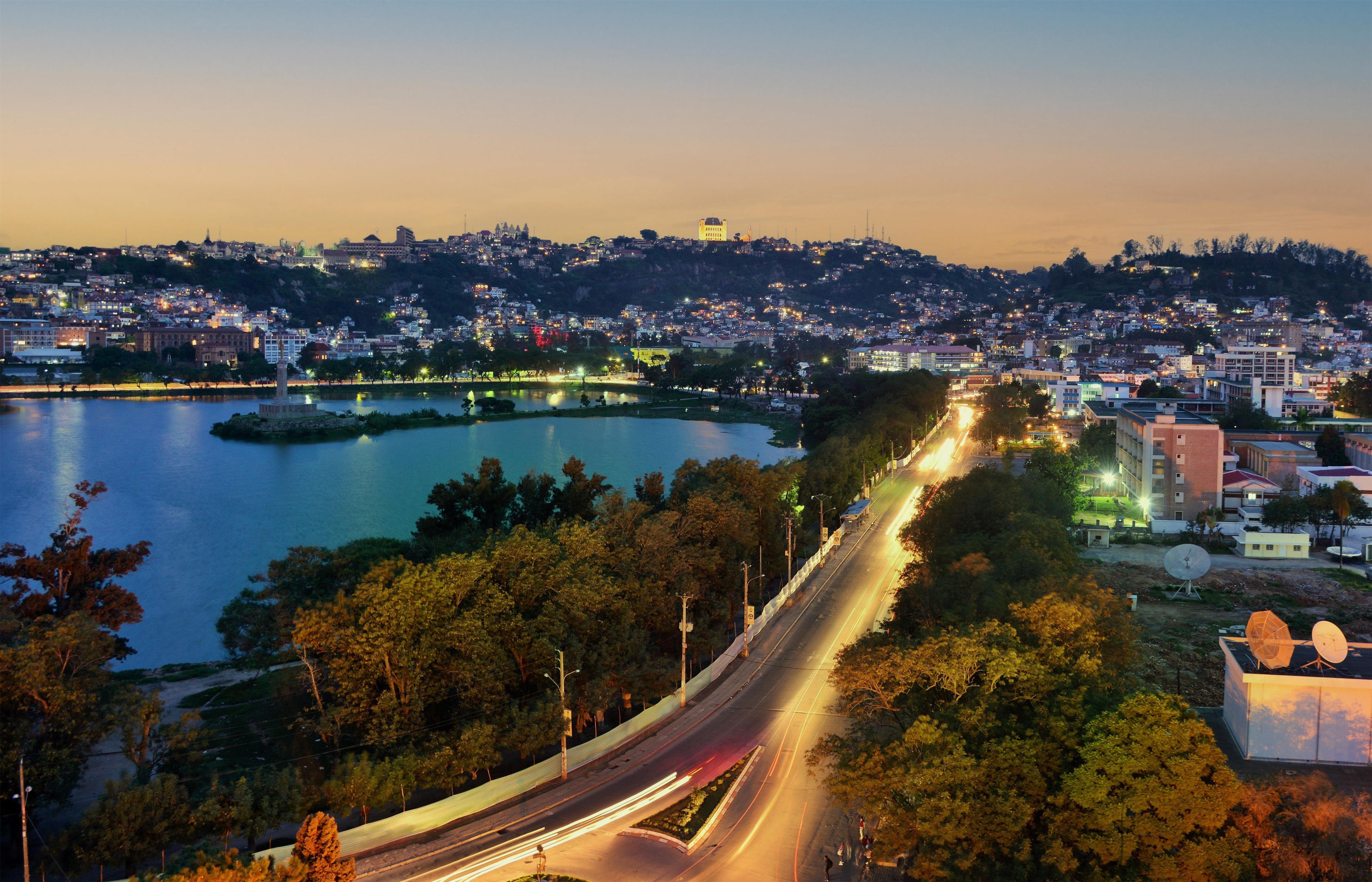 Carlton Hotel