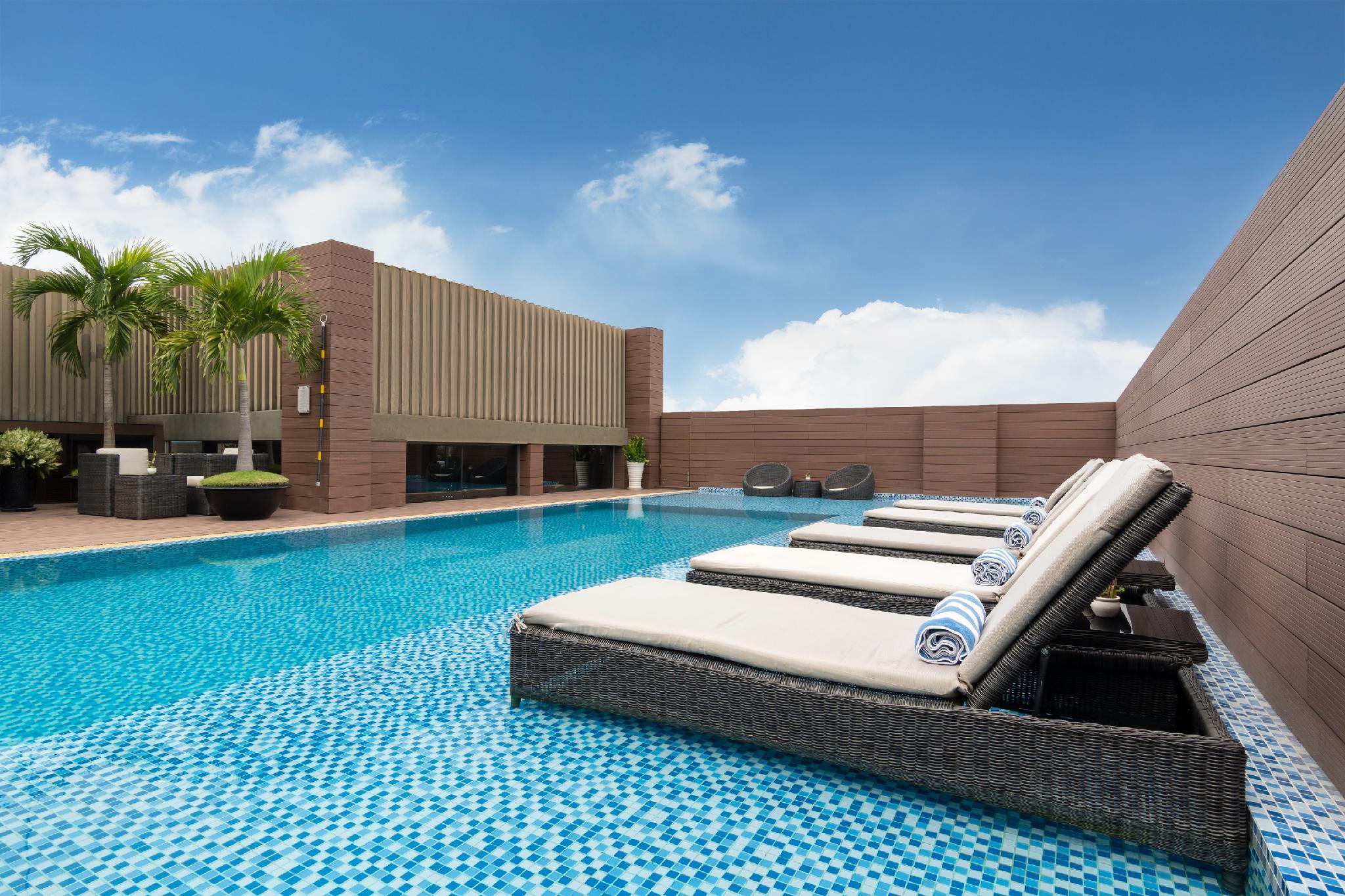 Nhat Ha L'Opera Hotel