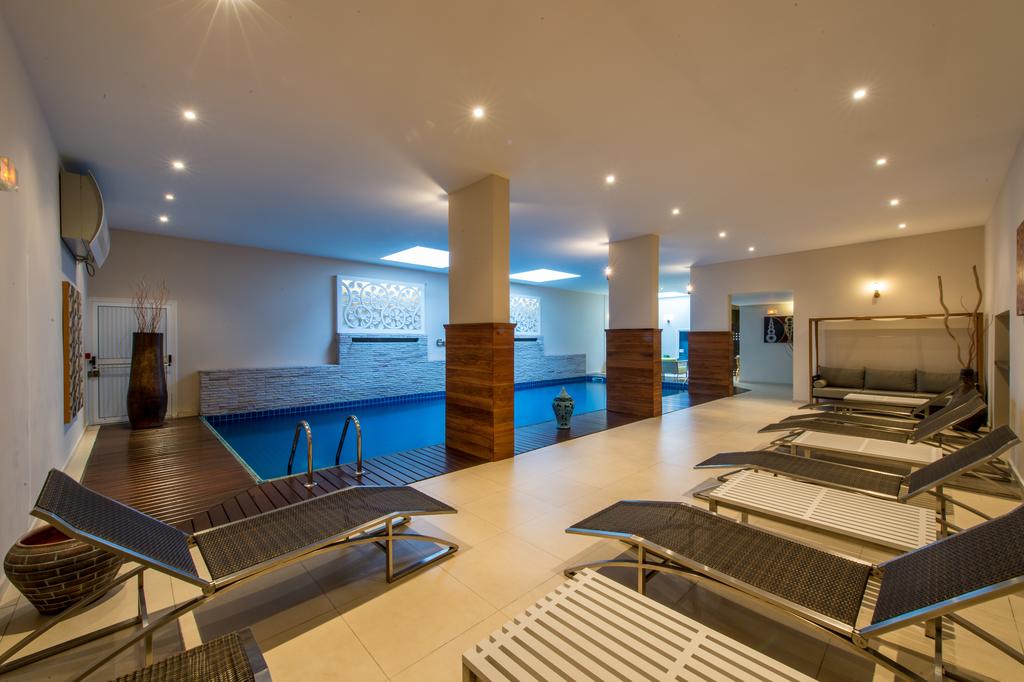 Calypso Hotel