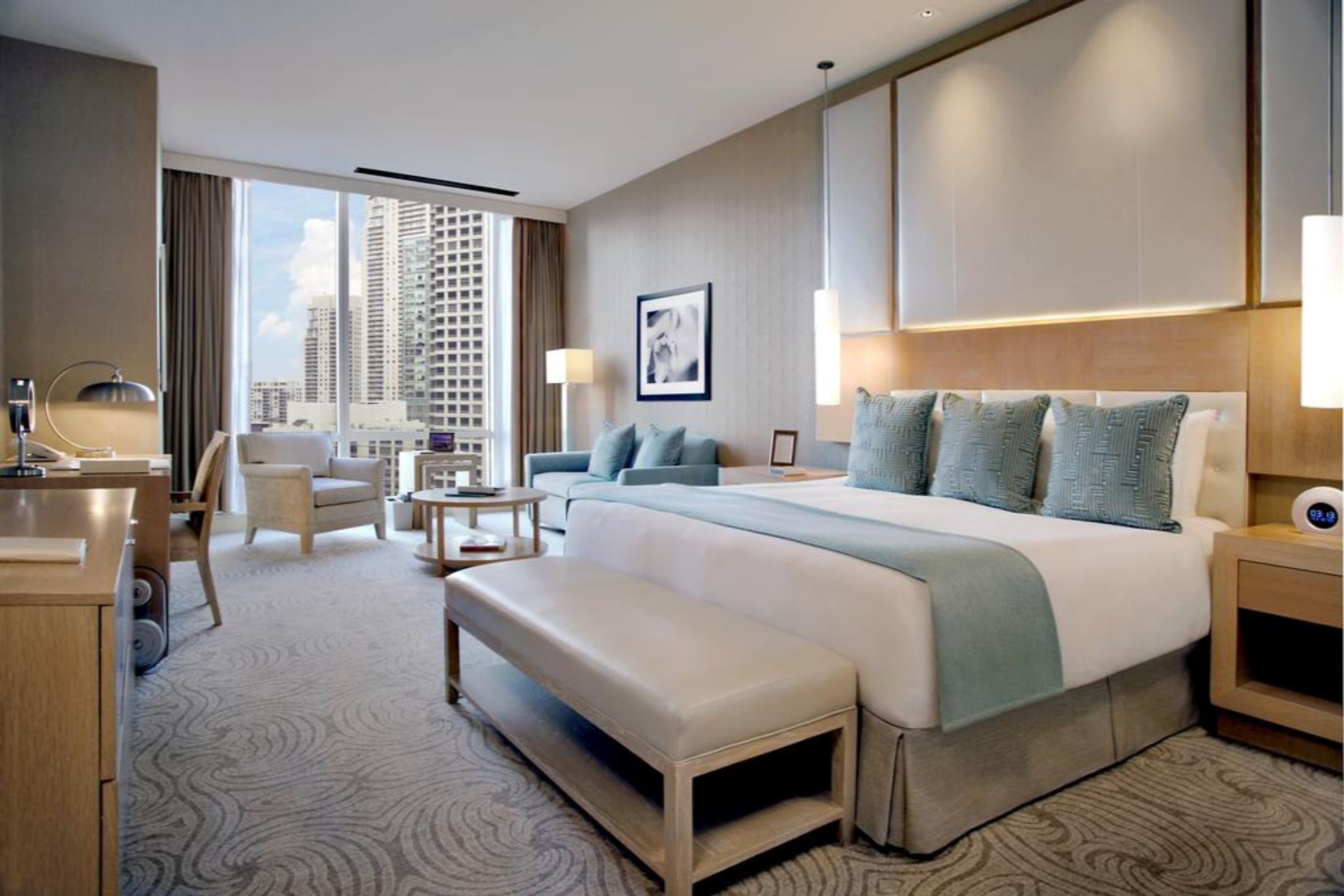 Trump International Hotel & Tower® Chicago by null