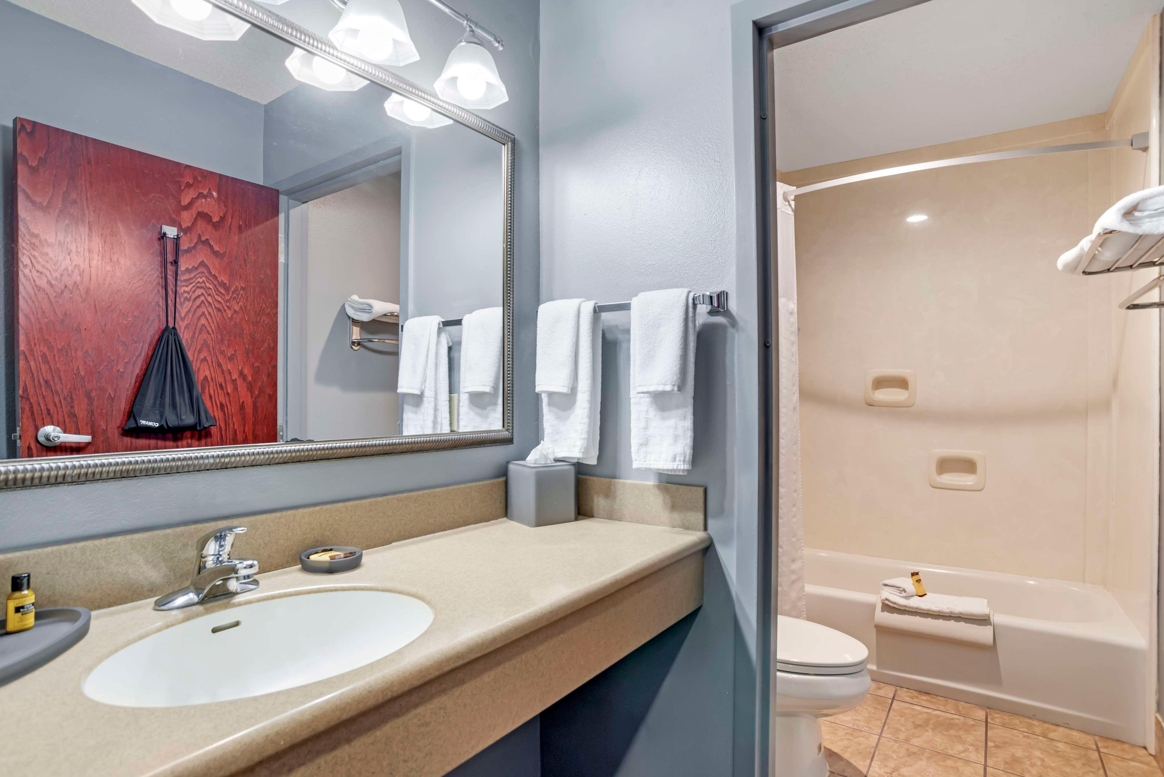 Best Western Plus Two Rivers Hotel & Suites