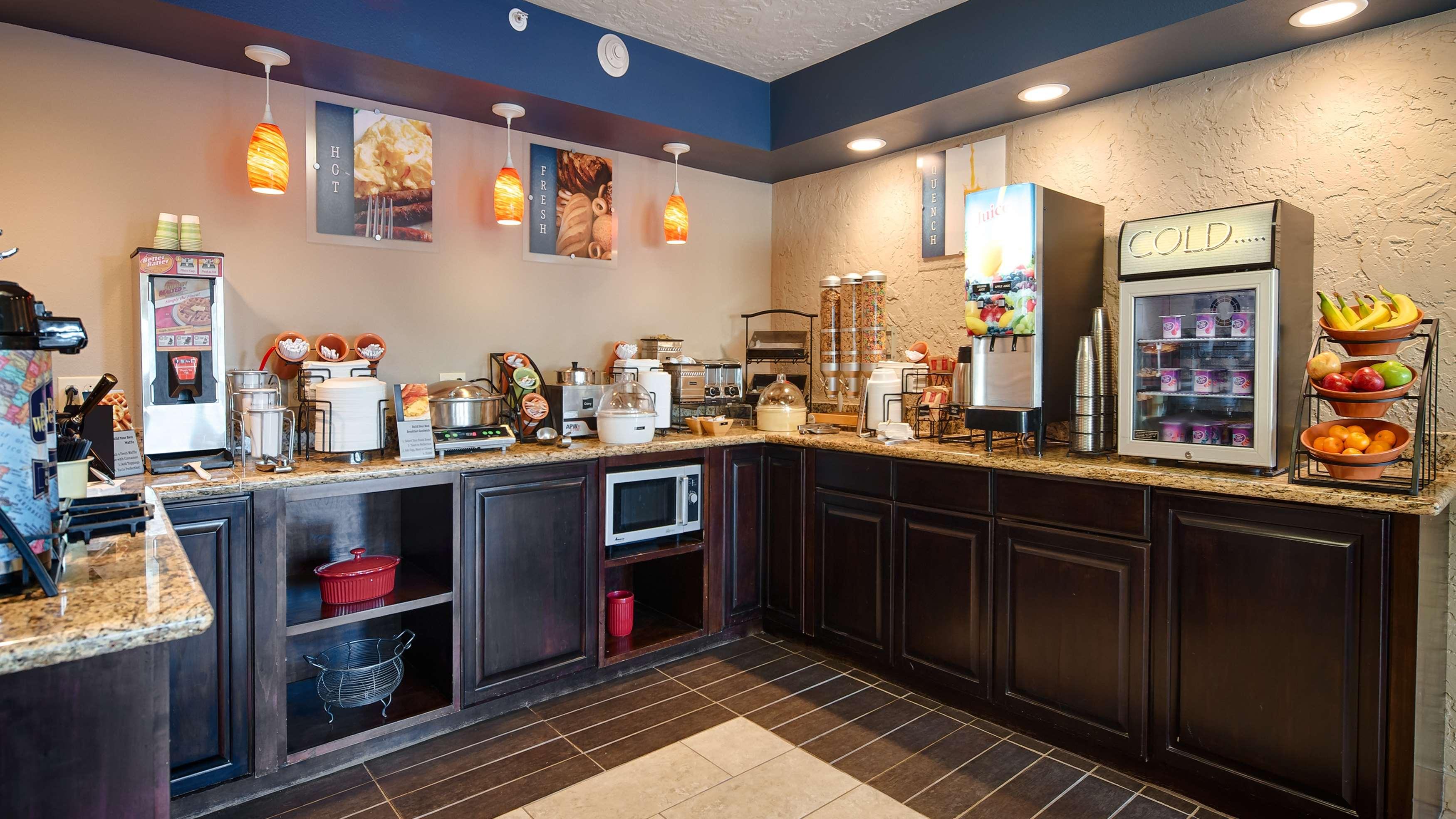 Quality Inn Clinton North