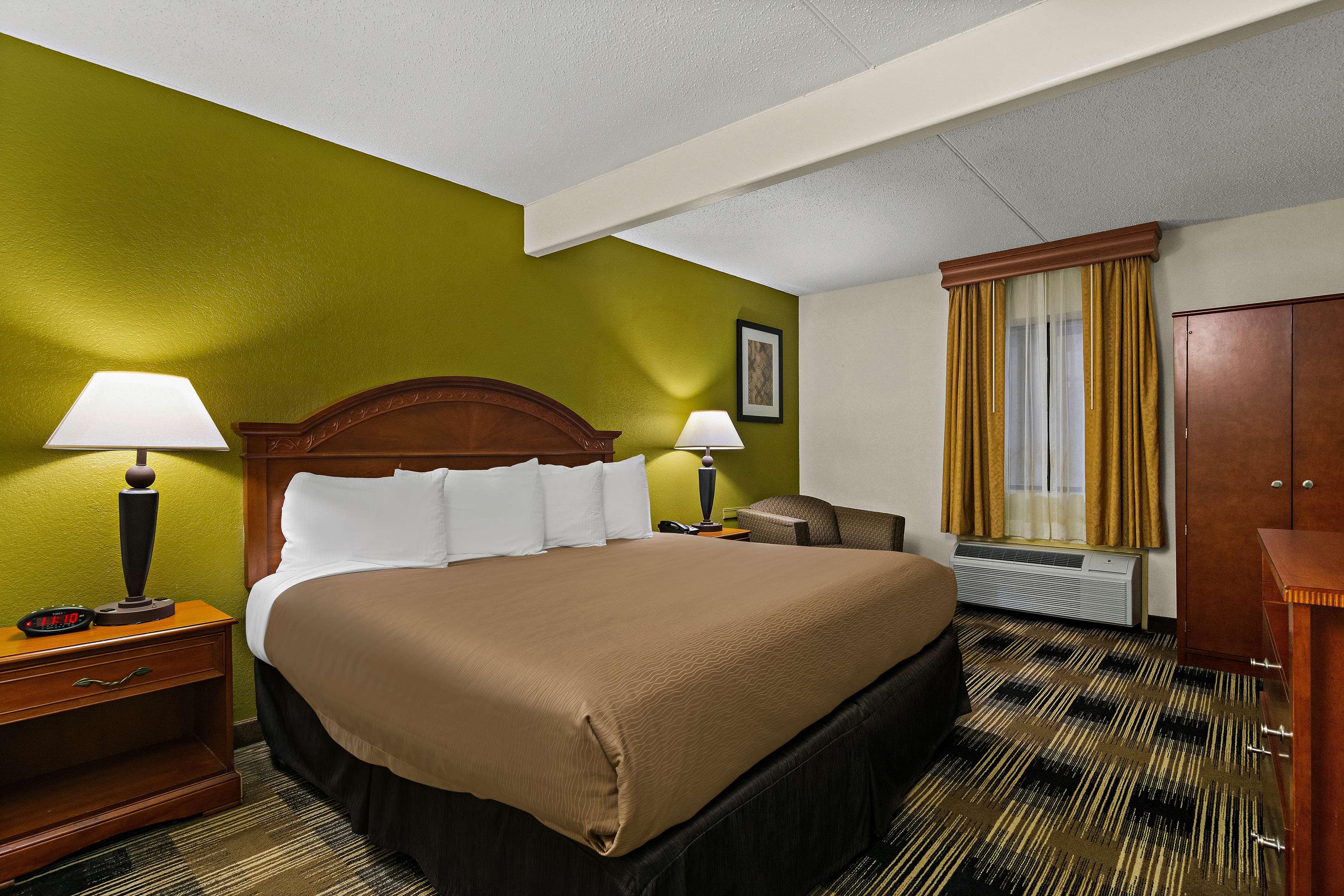 Best Western Windsor Suites