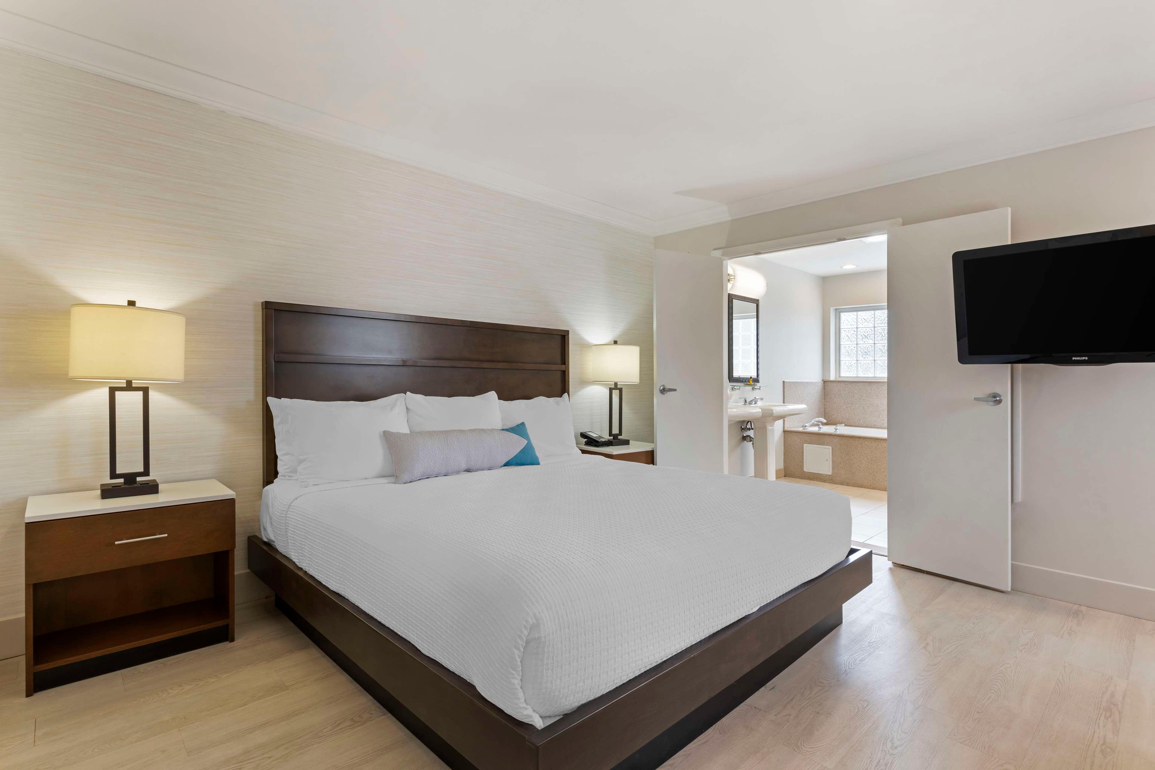 Best Western Plus All Suites Inn