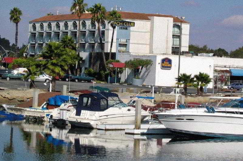 Golden Sails Hotel image