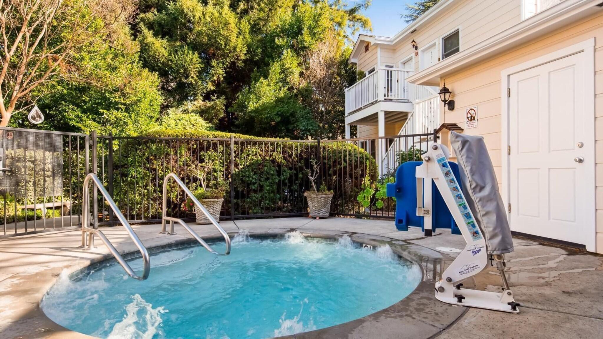 Elm House Inn by null