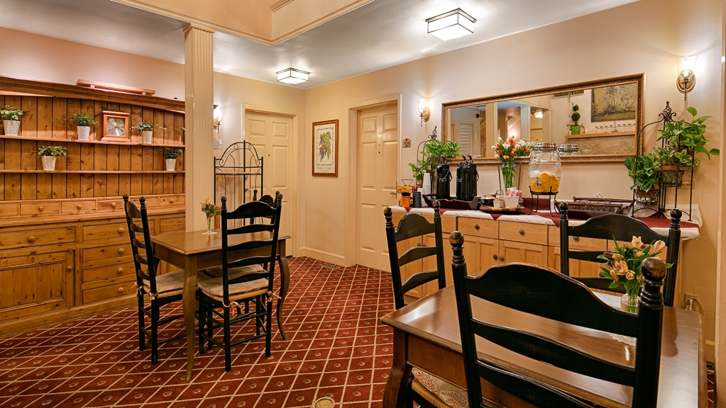 Elm House Inn by null