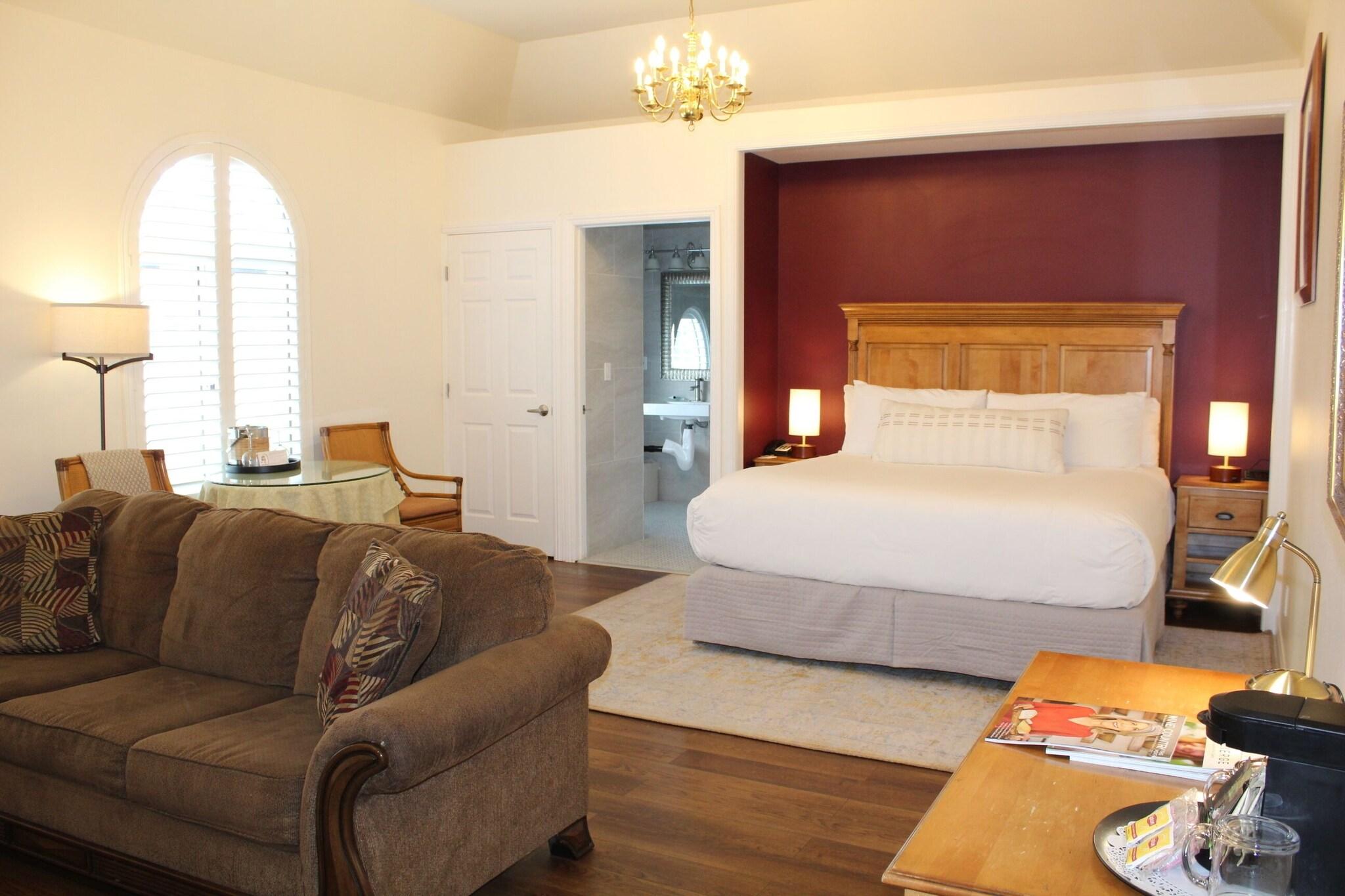 Elm House Inn by null