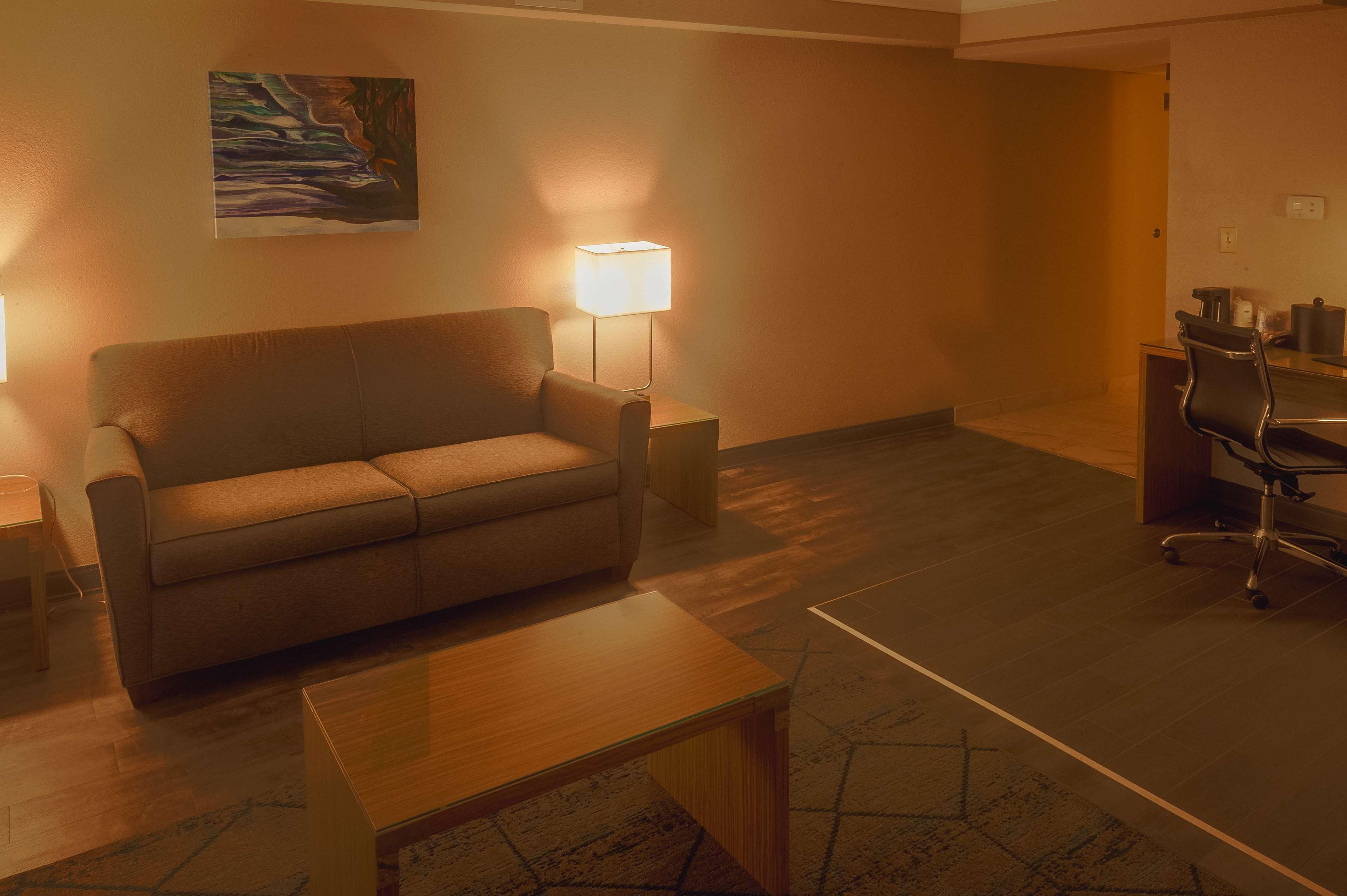 The Encinitan Hotel & Suites by null