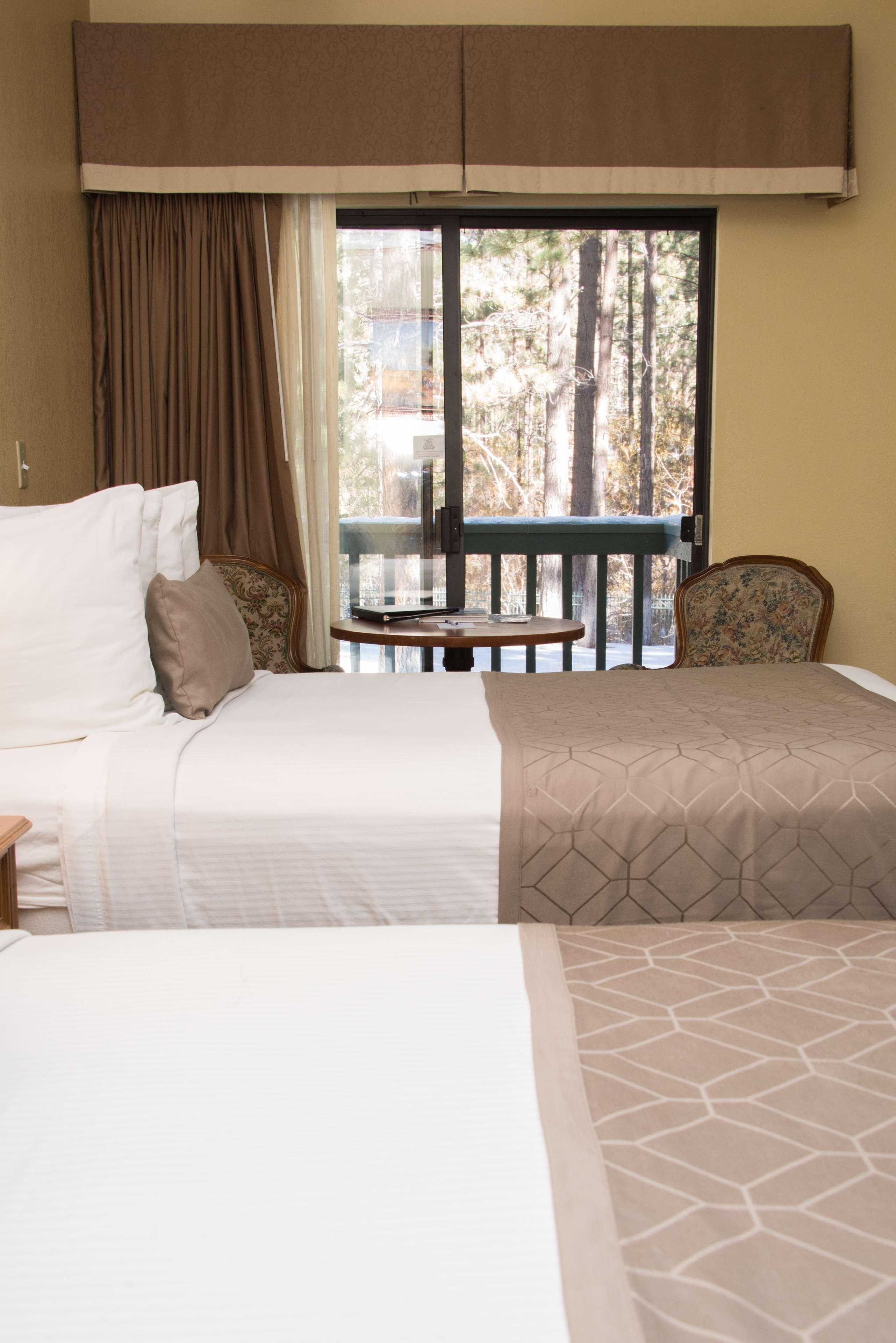 Chateau Big Bear Boutique, Bw Signature Collection