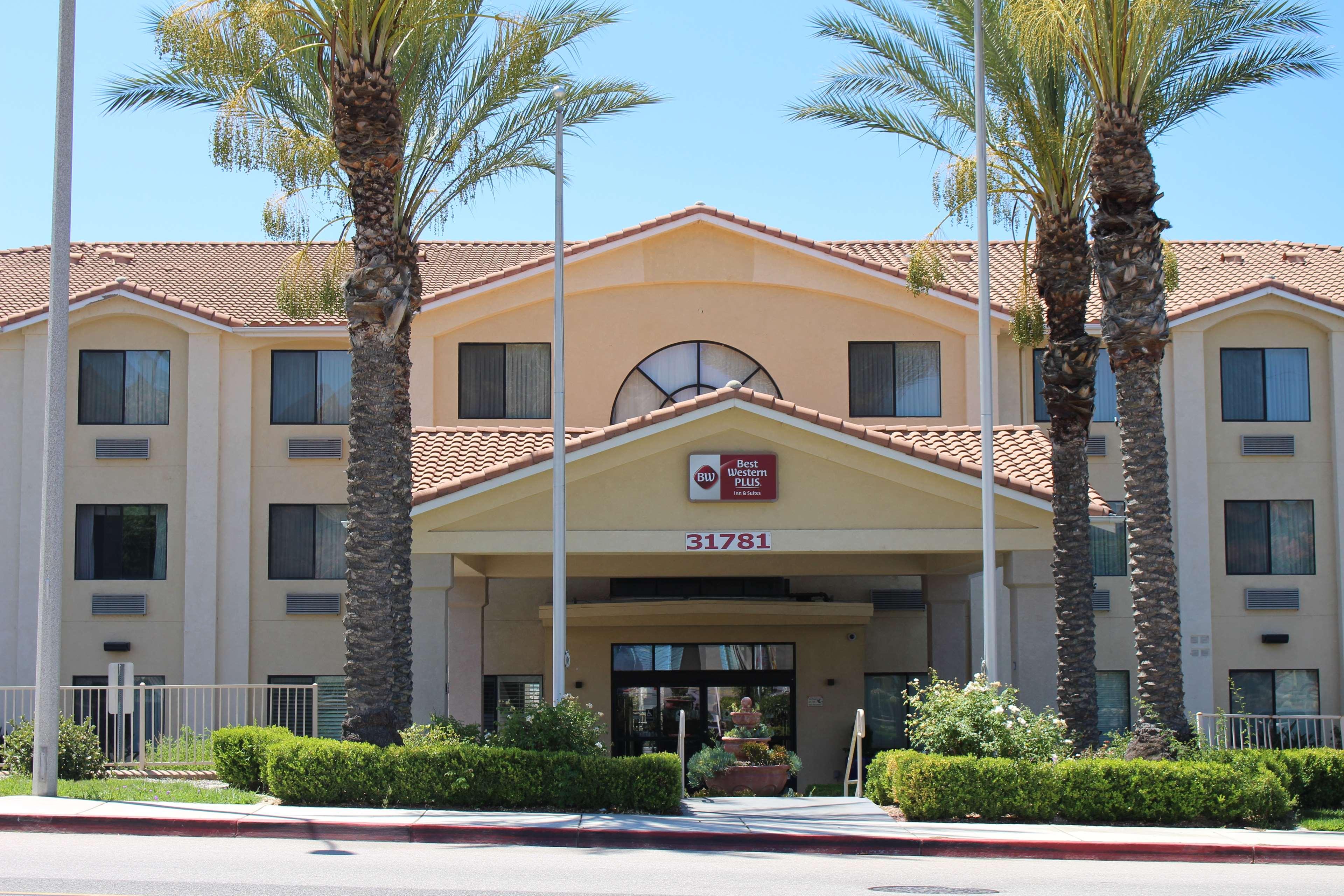 Best Western Plus Lake Elsinore Inn & Suites