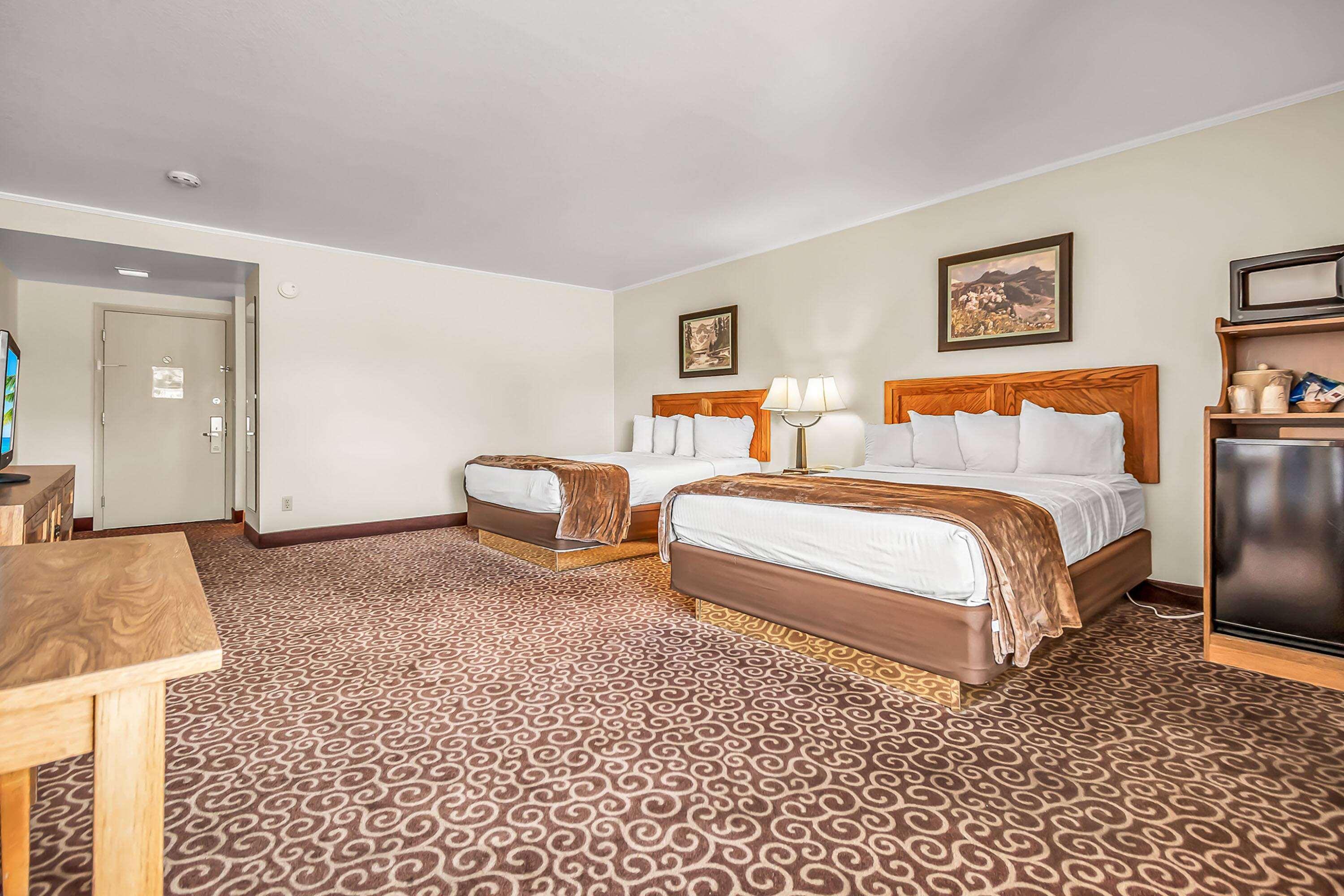 Red Arrow Inn & Suites A Travelodge By Wyndham