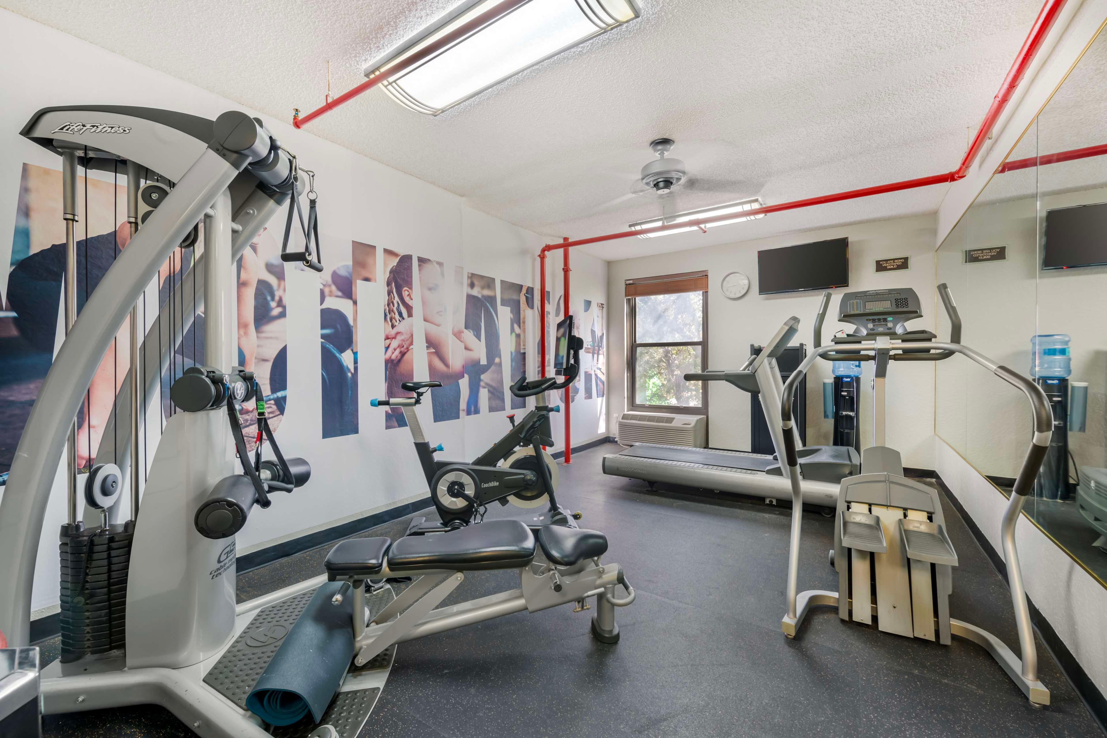 Best Western Plus Universal Inn