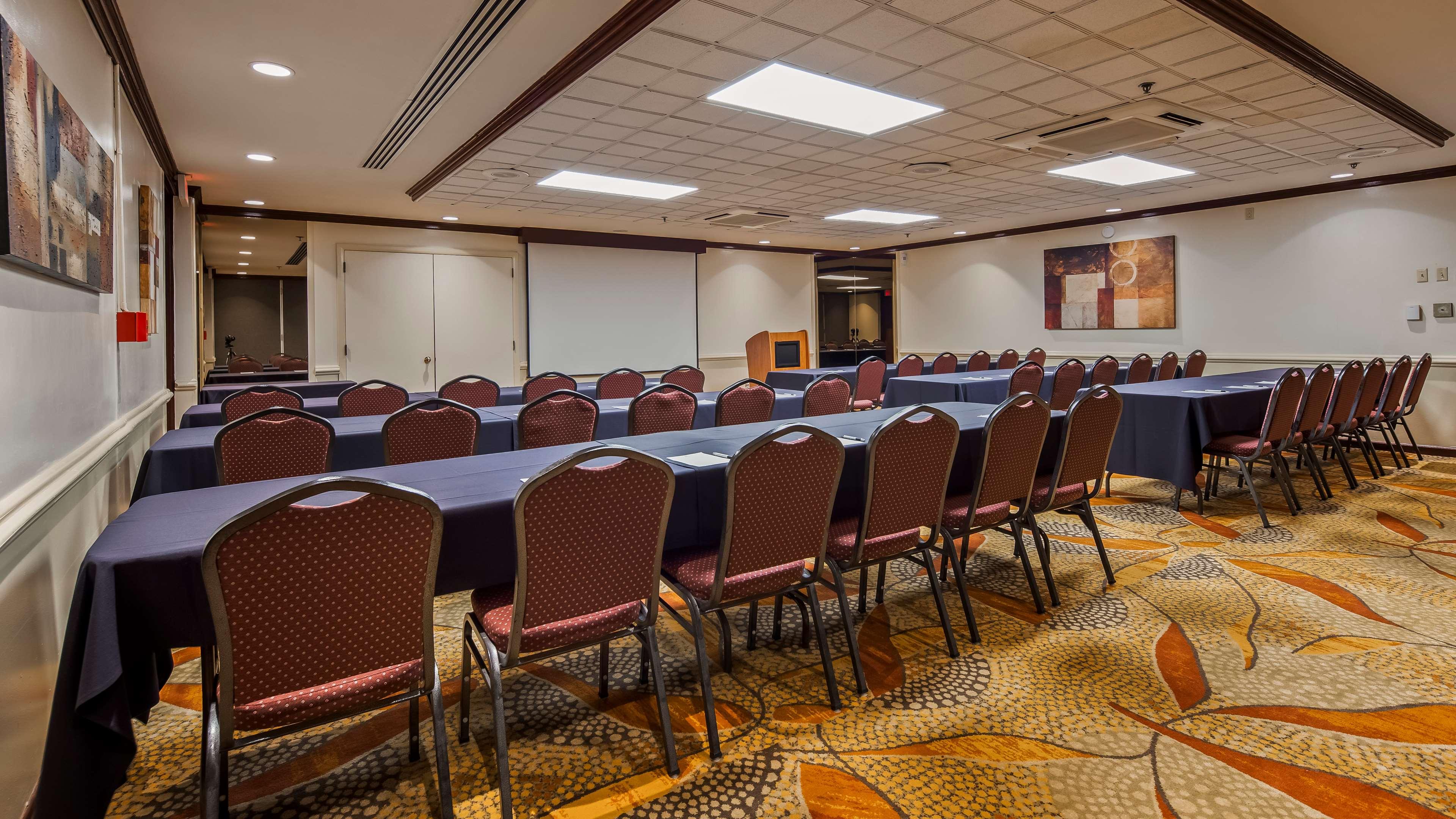 Best Western The Plaza Hotel Honolulu Airport by null