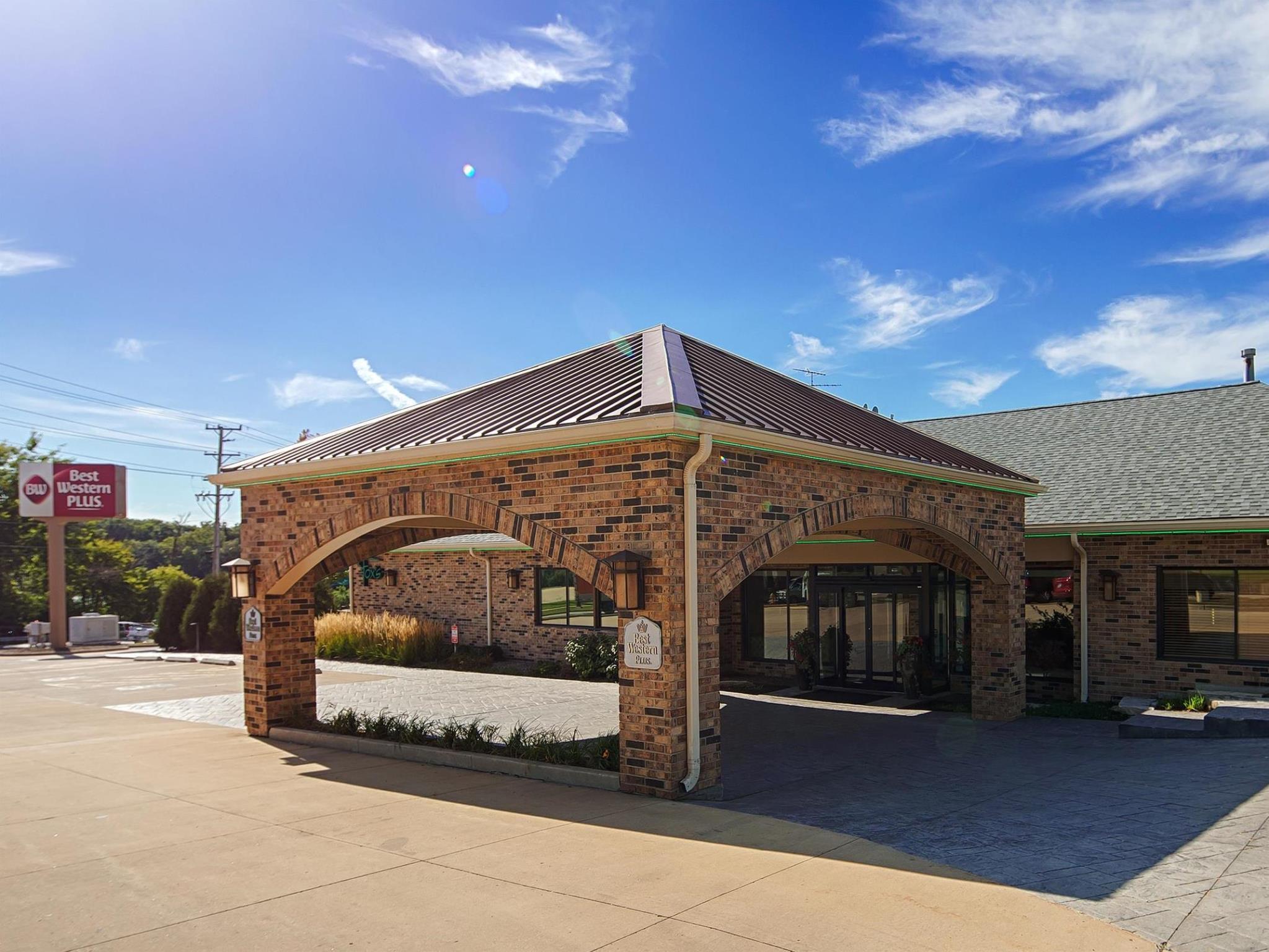 Antioch Inn & Suites Near Gurnee