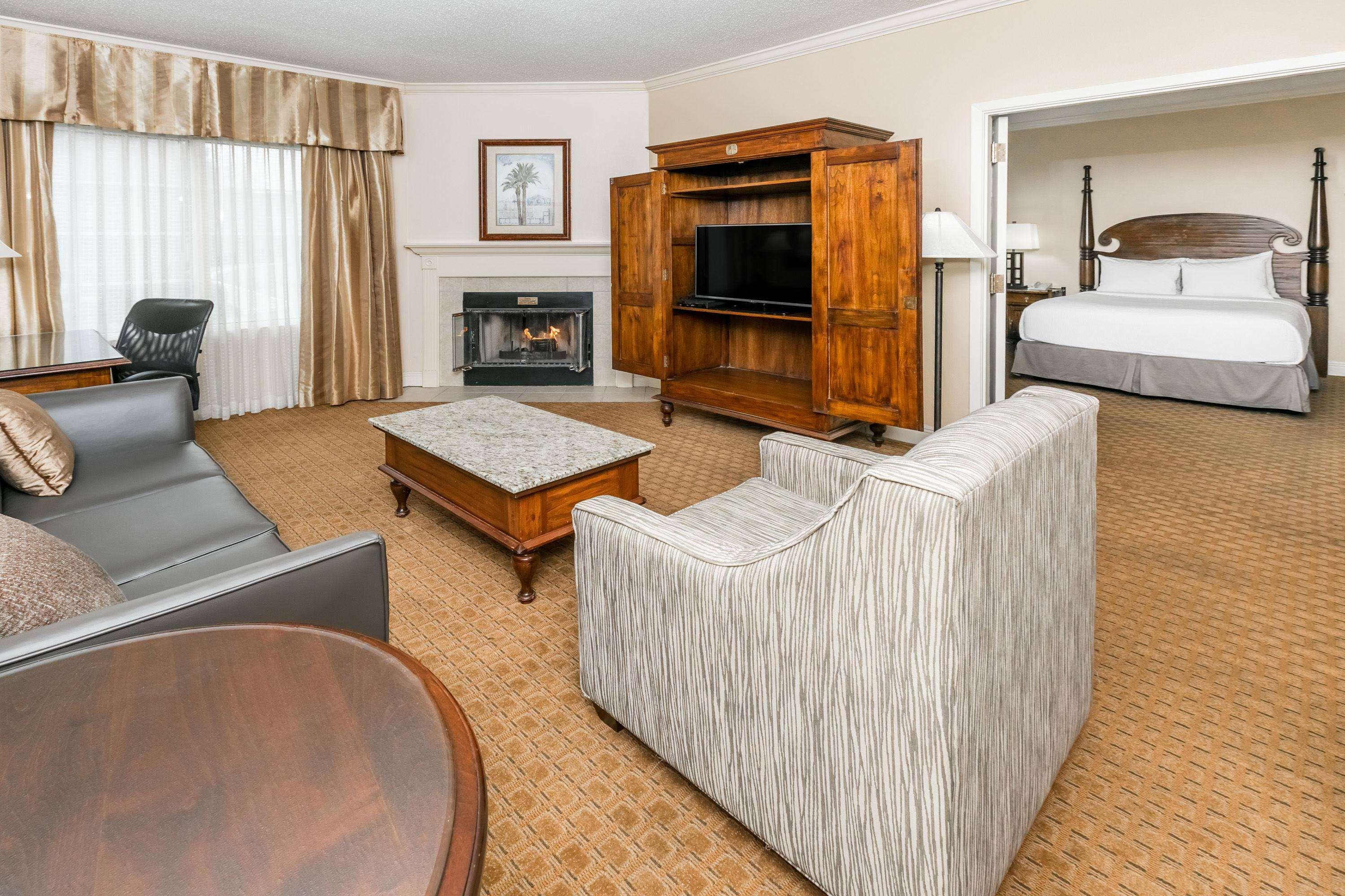 Richmond Inn & Suites Trademark Collection Wyndham