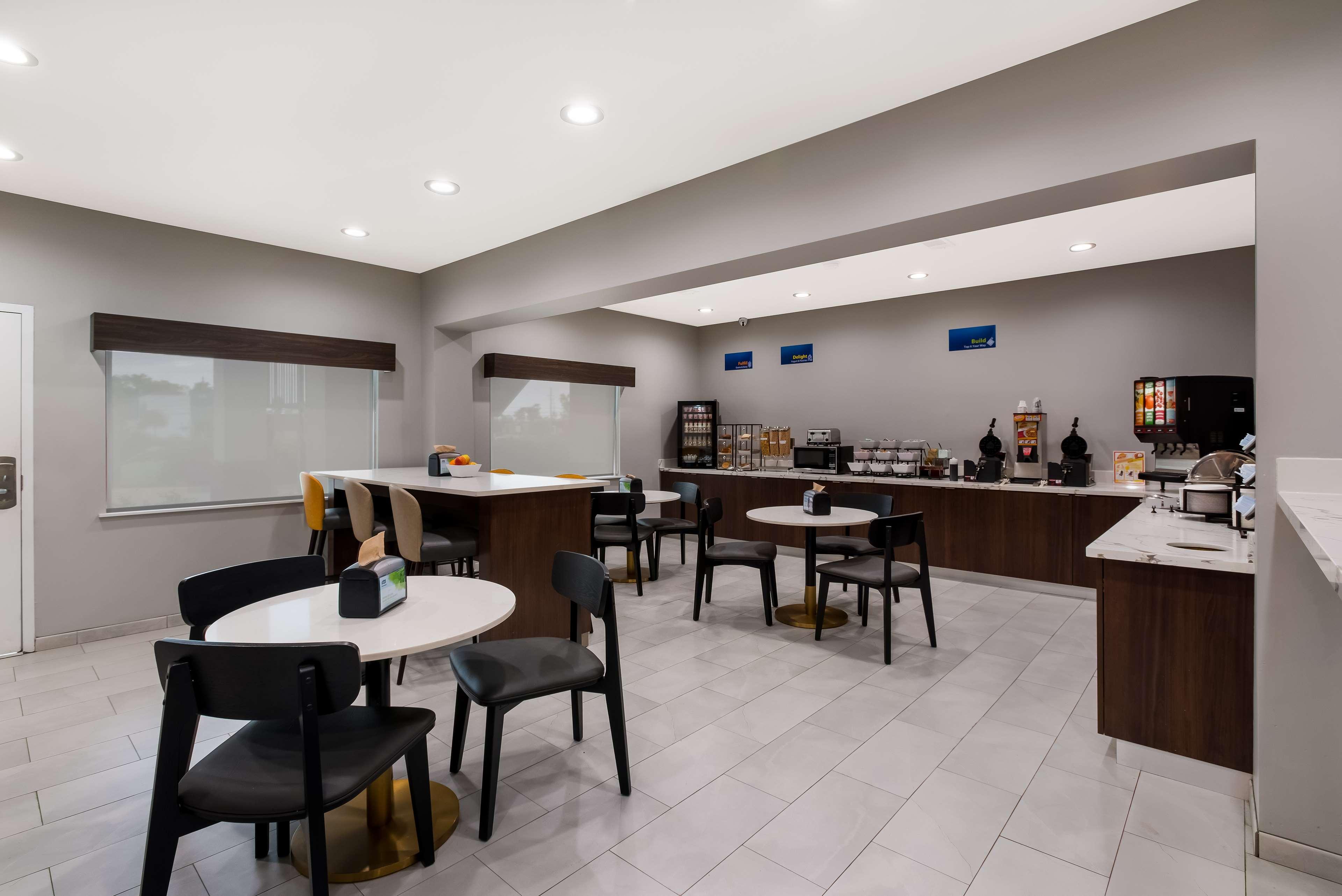 Best Western La Place Inn