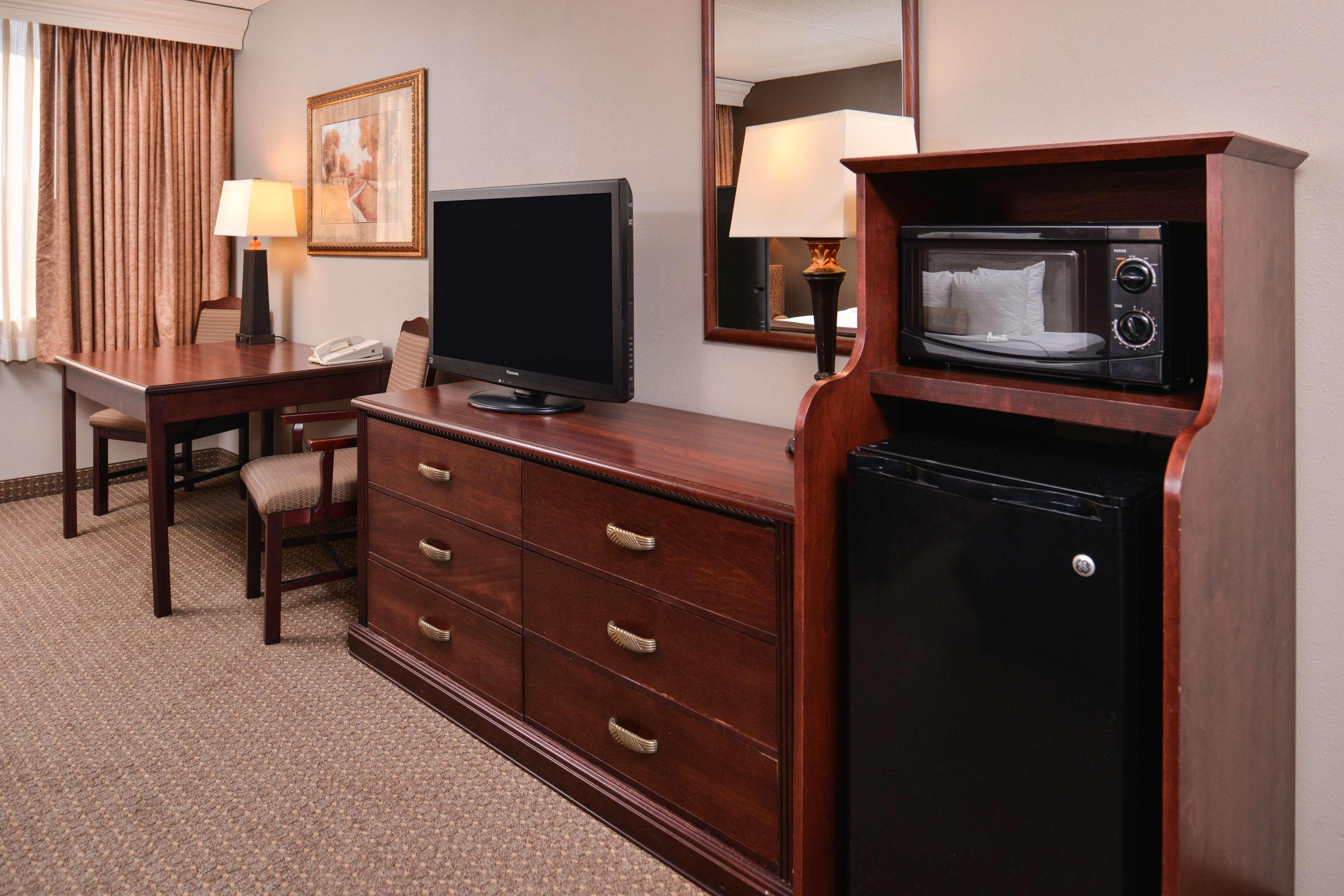 Best Western Plus Kelly Inn