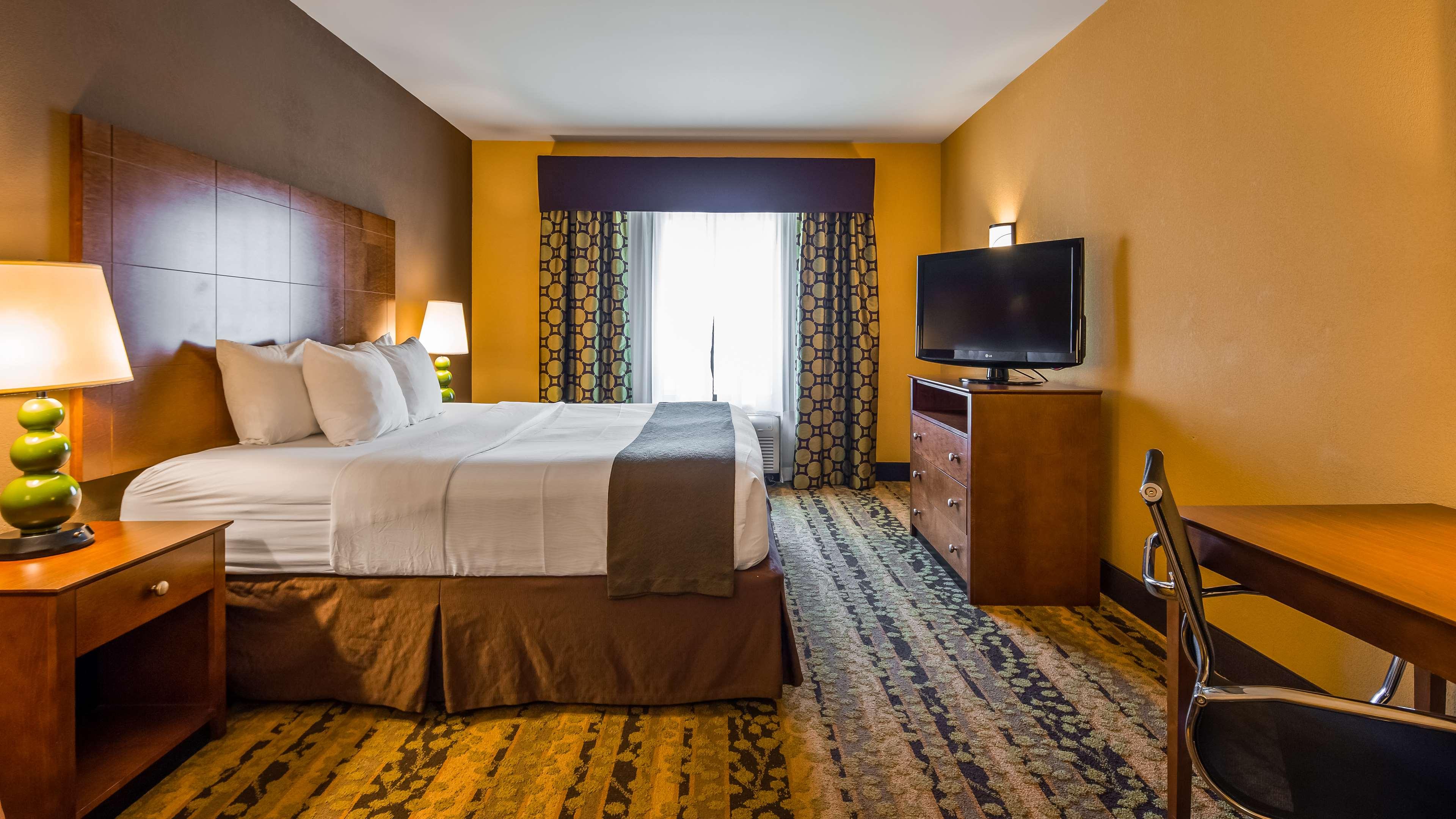 Best Western Plus Tupelo Inn & Suites by null
