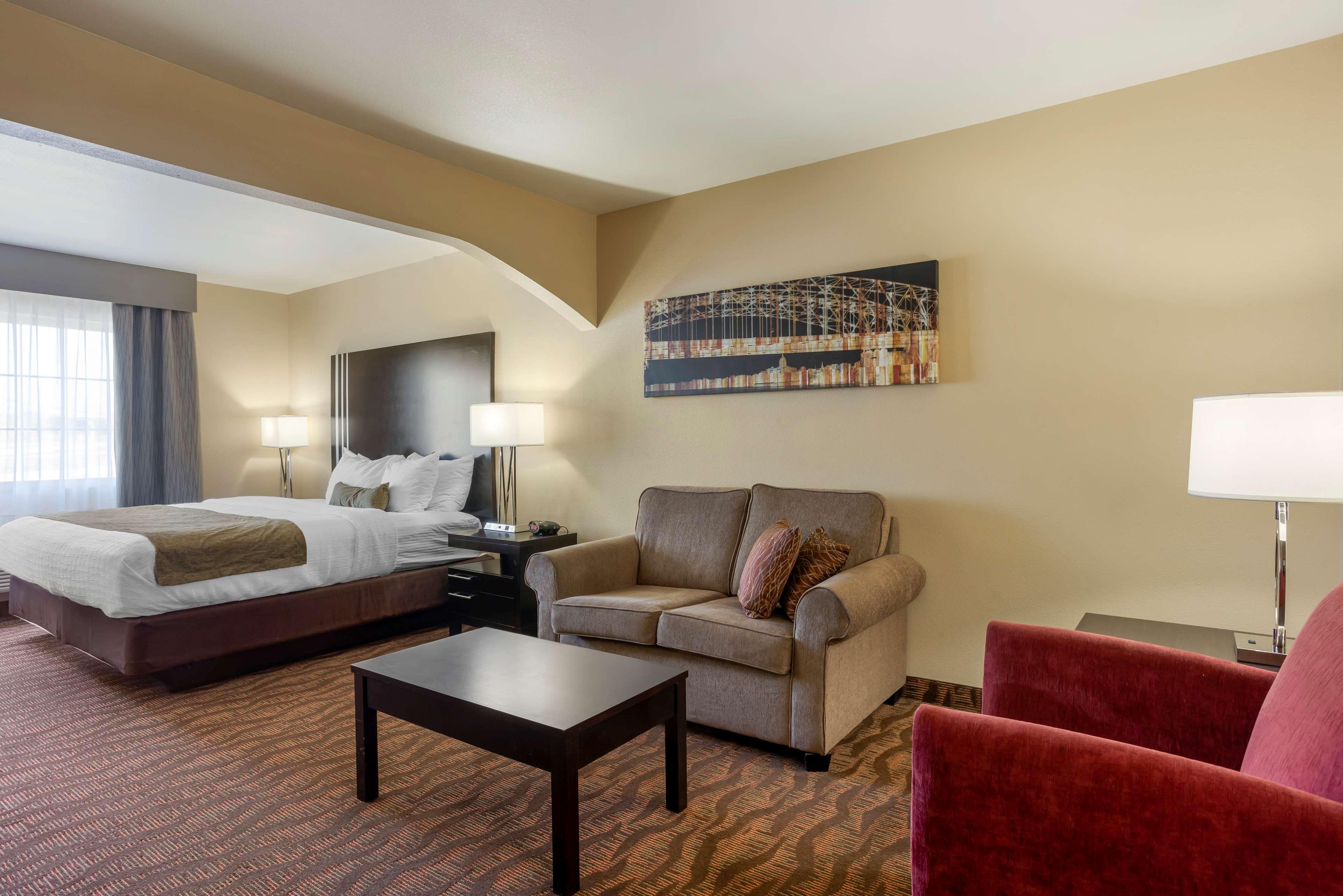 Best Western Plus Capital Inn