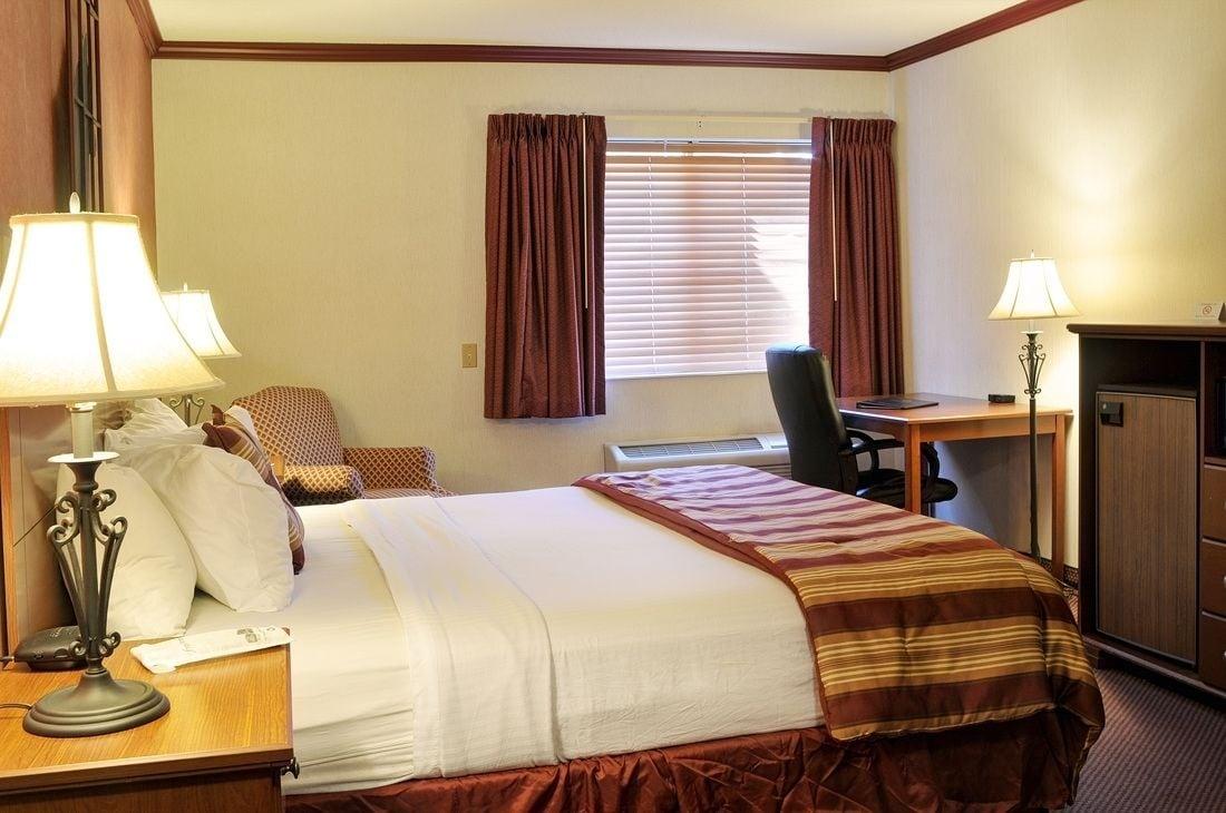 A Hotel Inn Sunapee by null