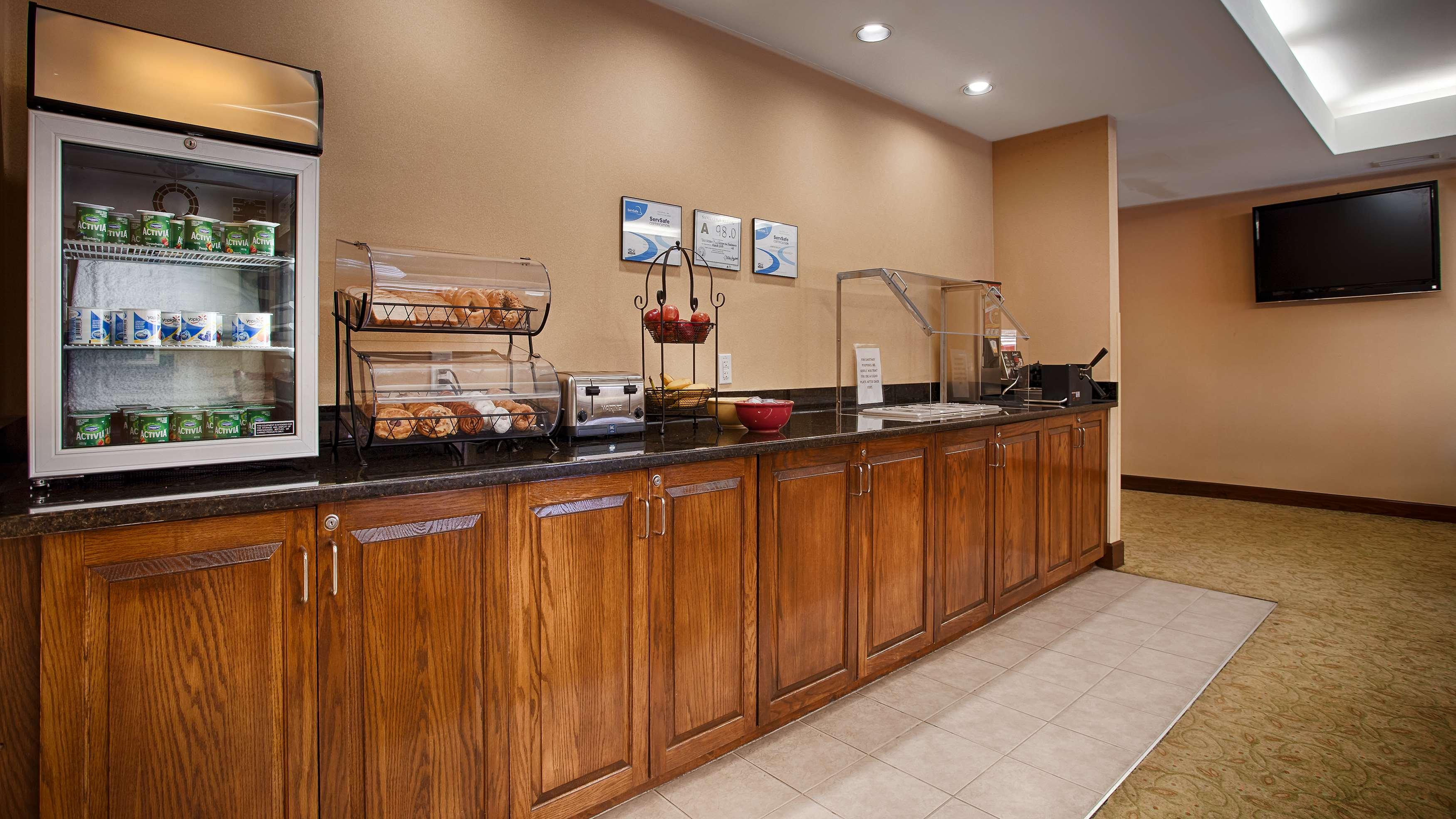 Best Western Plus Edison Inn