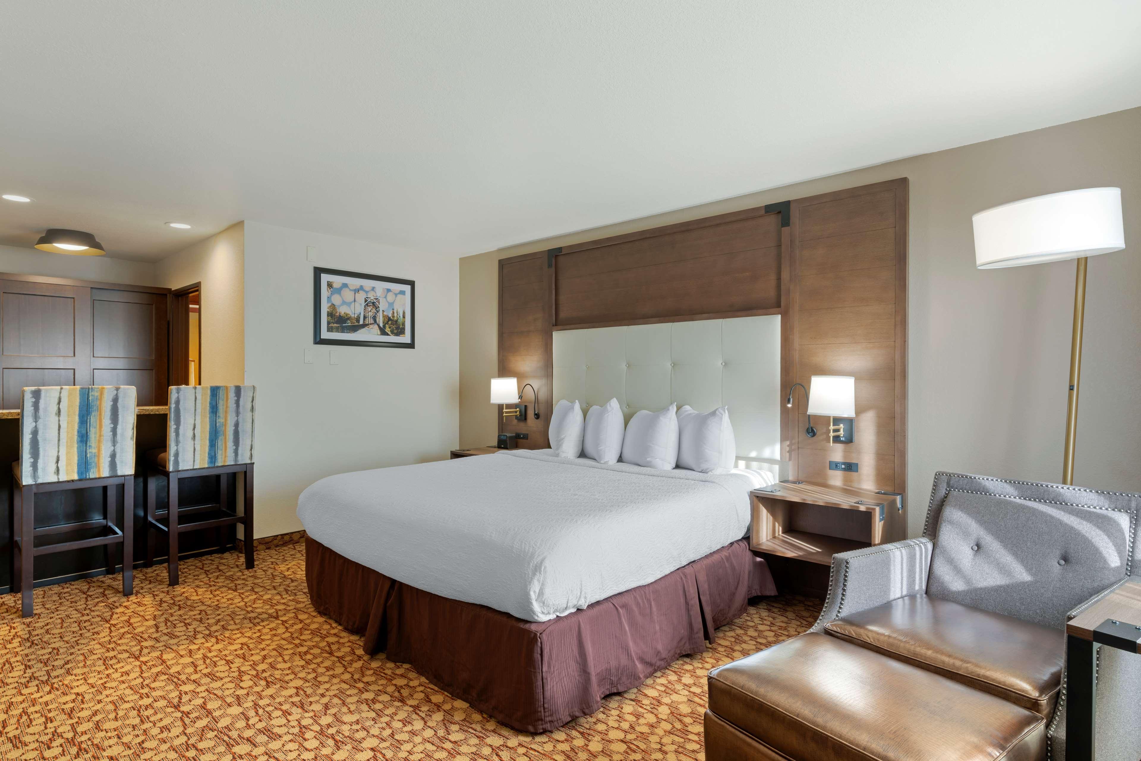 Best Western Plus Mill Creek Inn