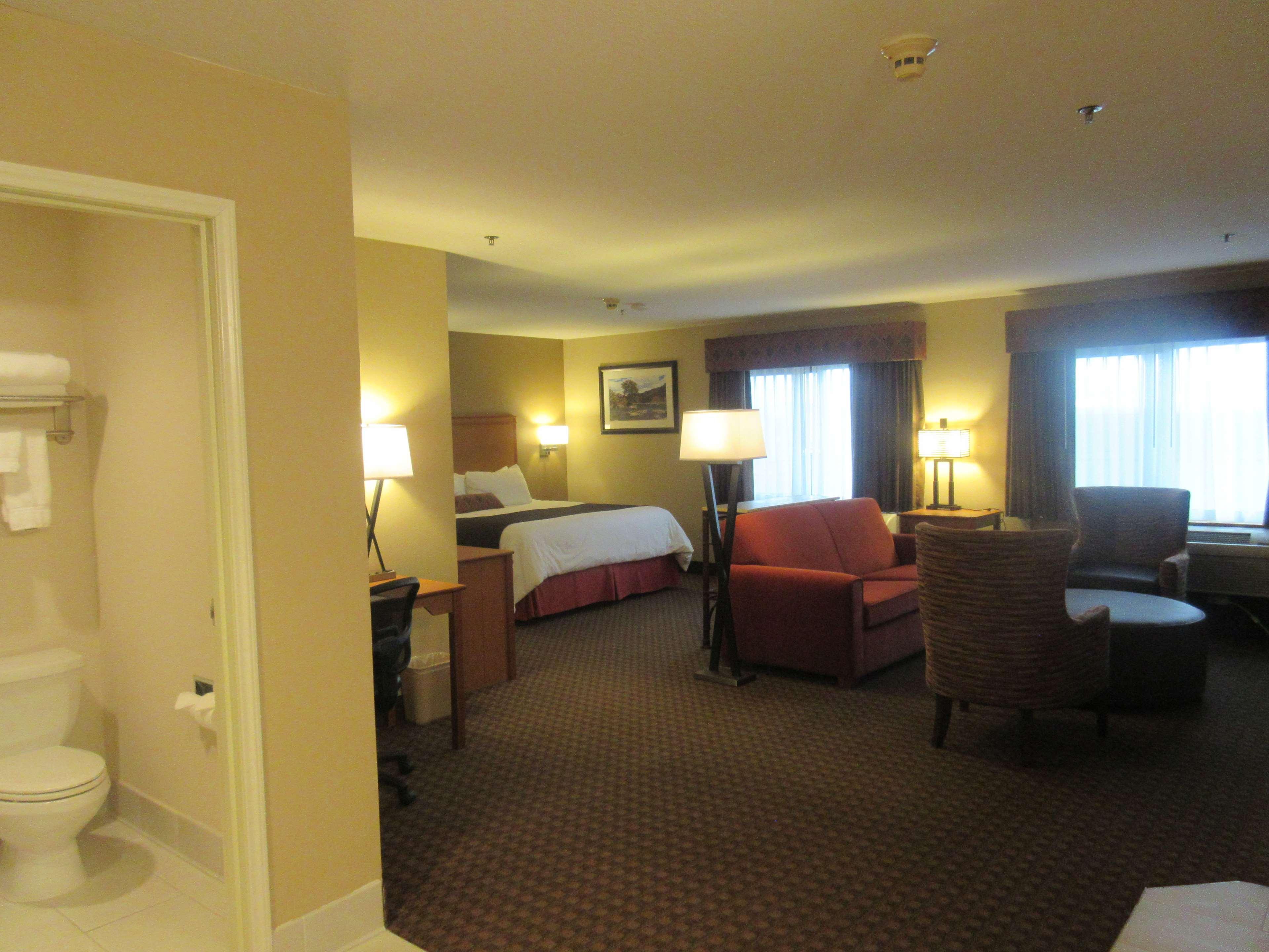 Best Western Plus Olympic Inn