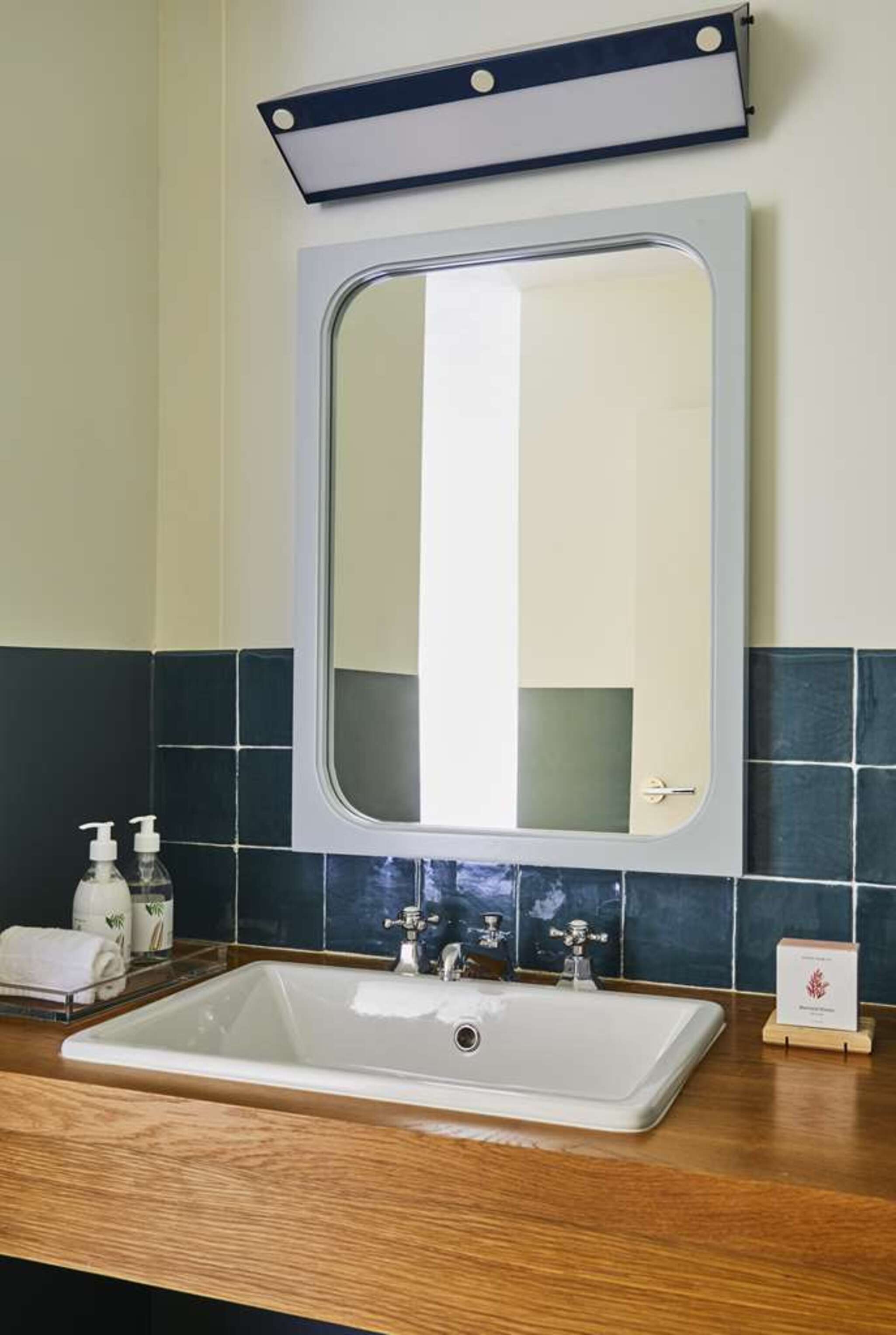 Wayfinder Newport by null