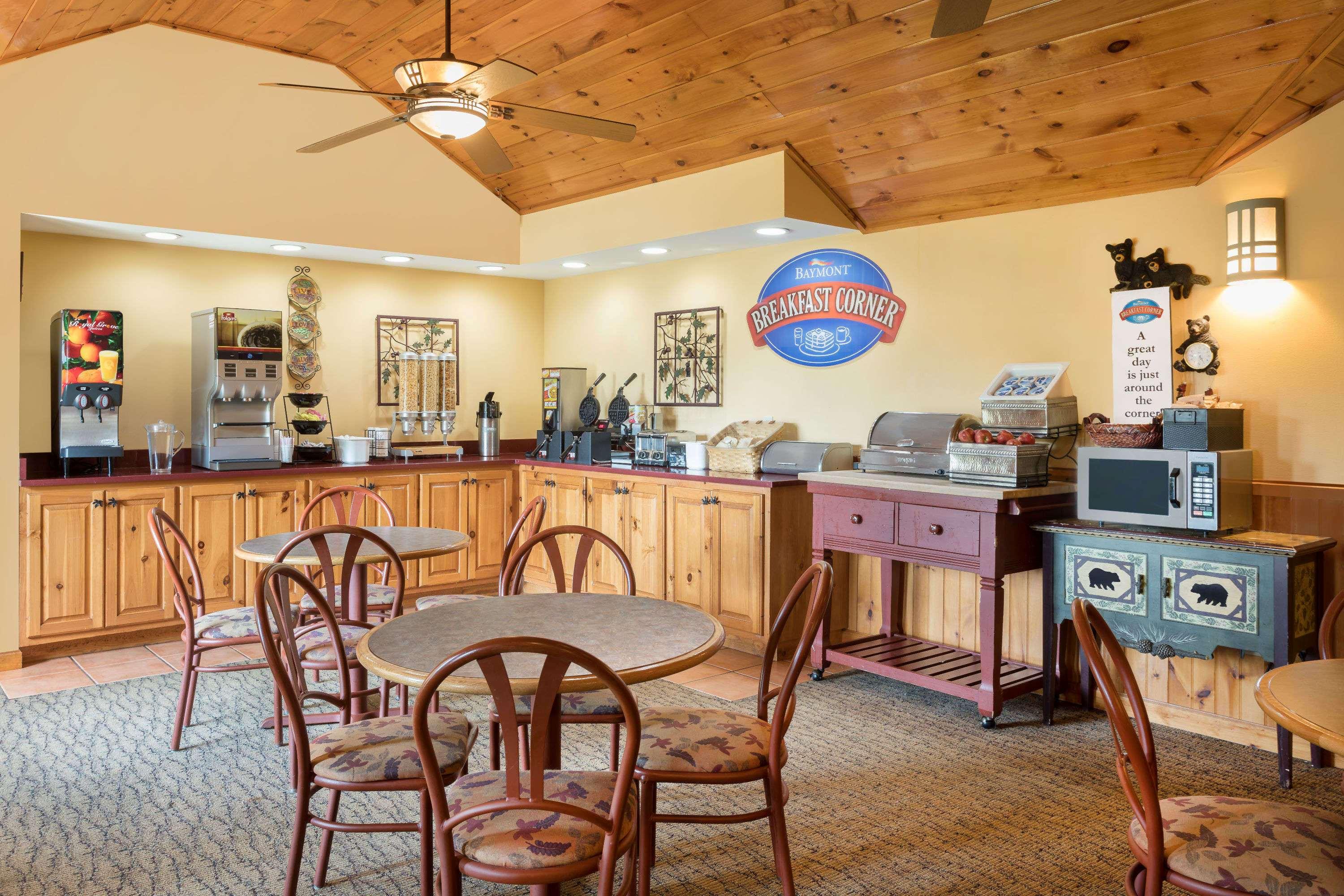 Baymont Inn & Suites Sevierville Pigeon Forge