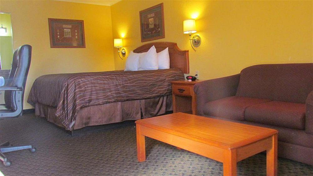Americas Best Value Inn Center