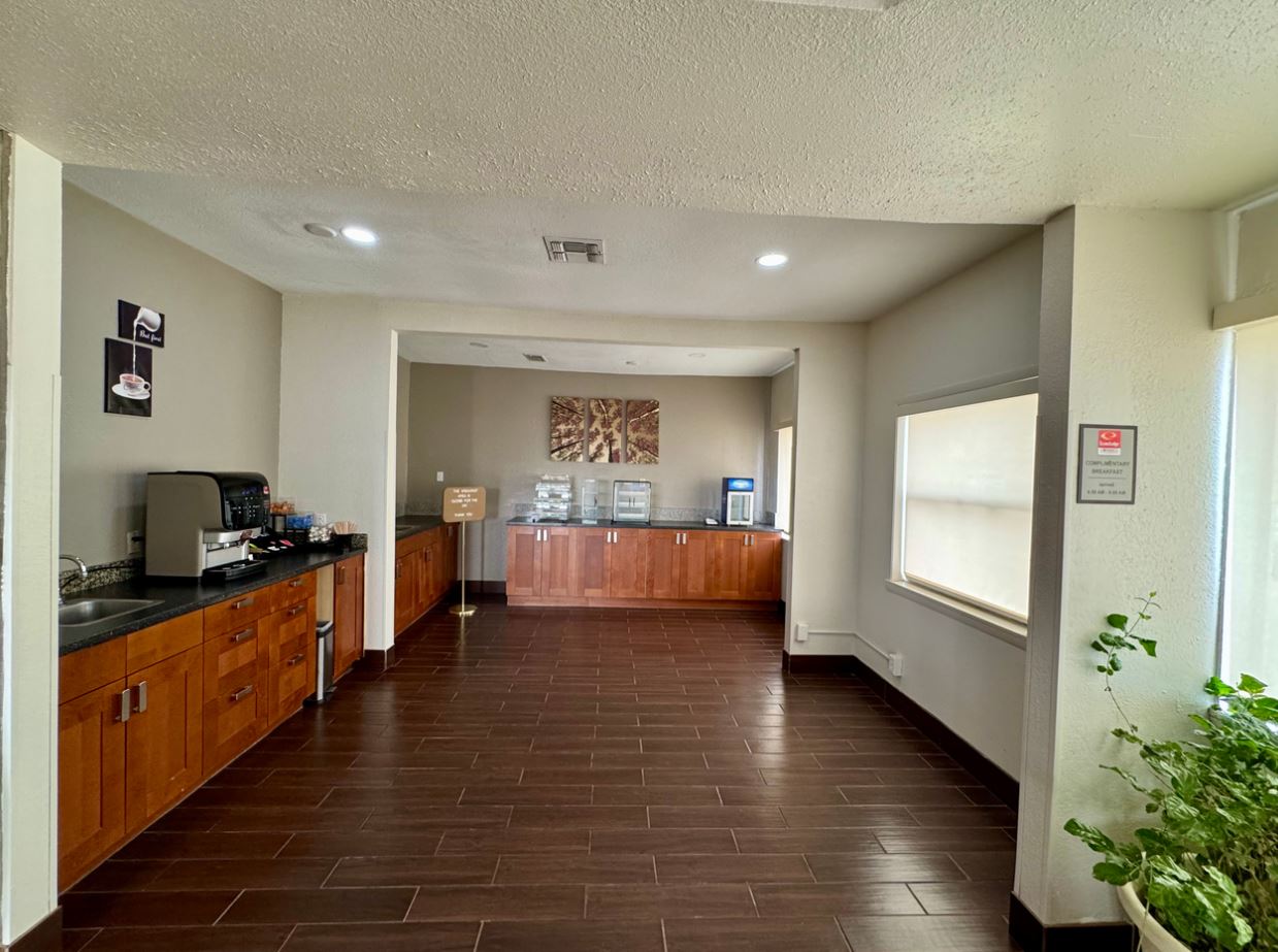 Econo Lodge Childress TX
