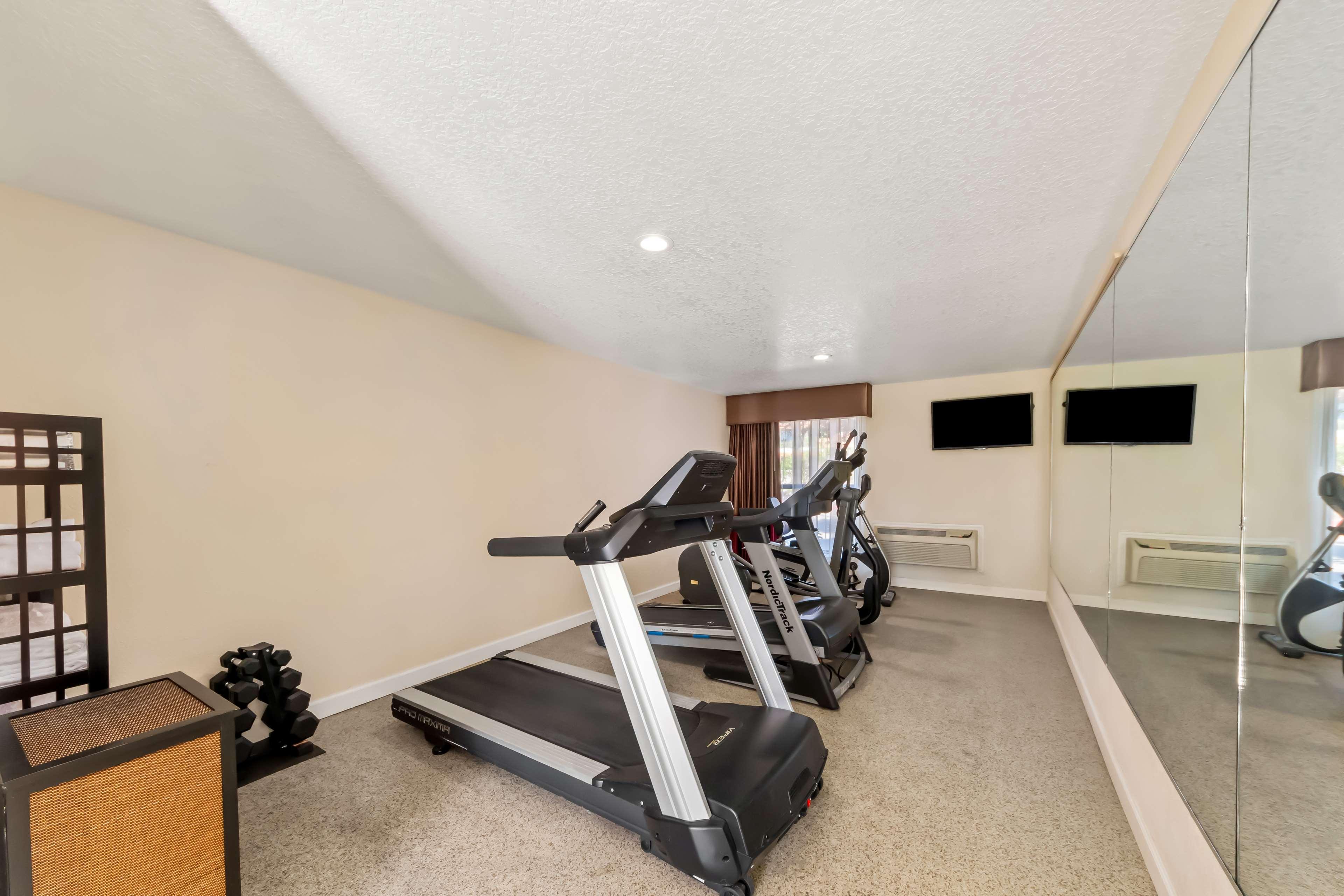 Surestay Plus By Bw San Antonio Fiesta Inn