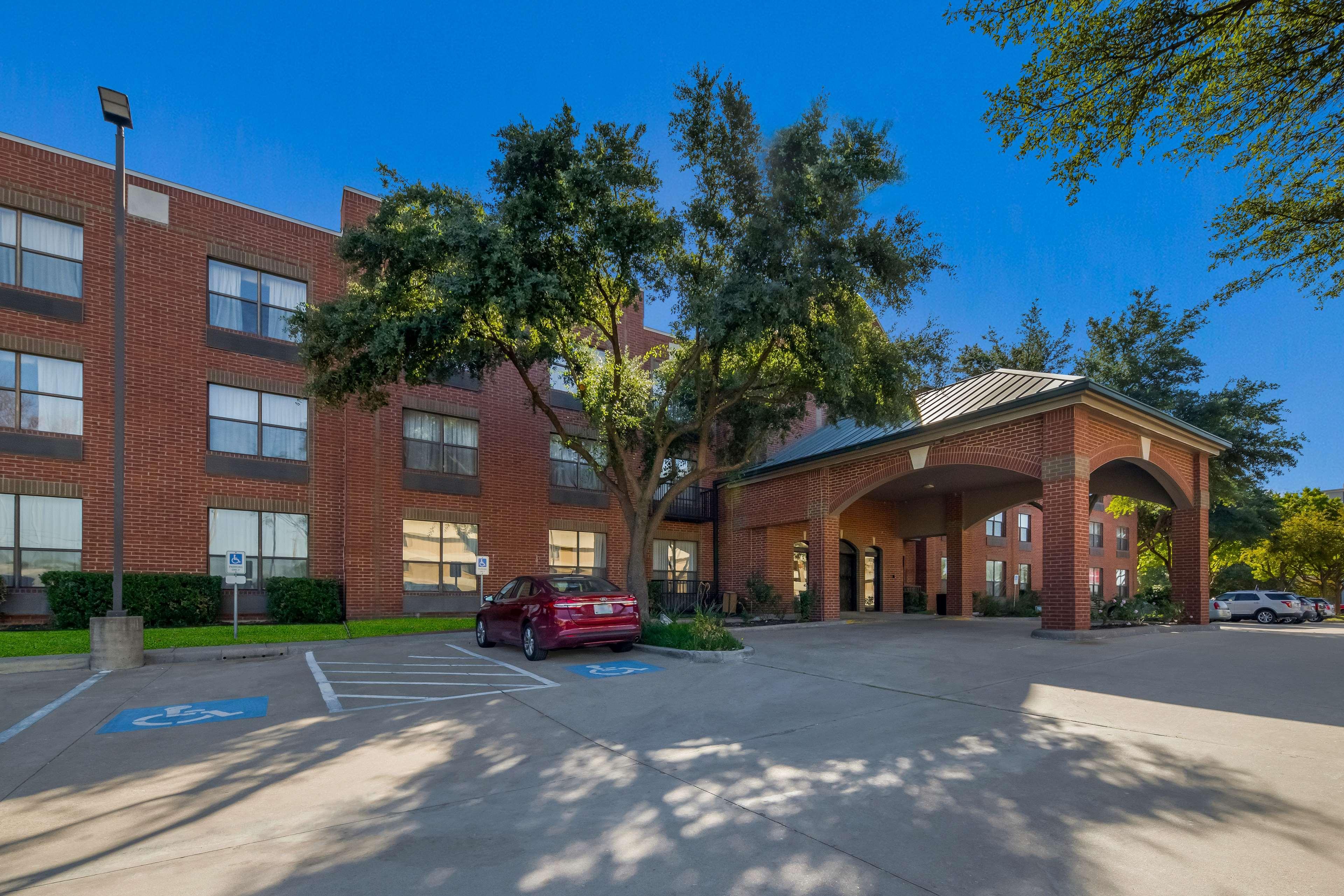 Comfort Suites Plano East – Richardson