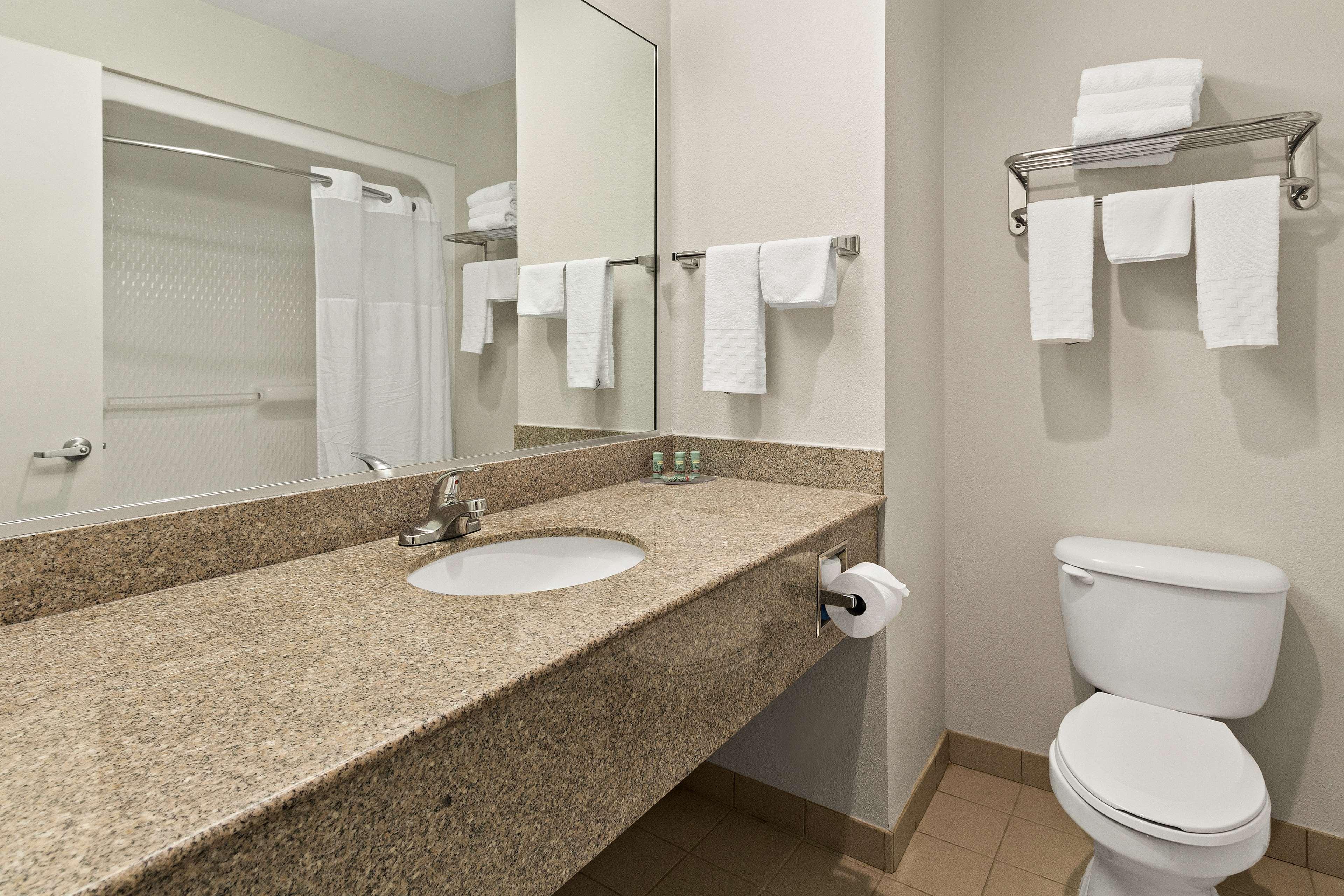 Best Western Galleria Inn & Suites