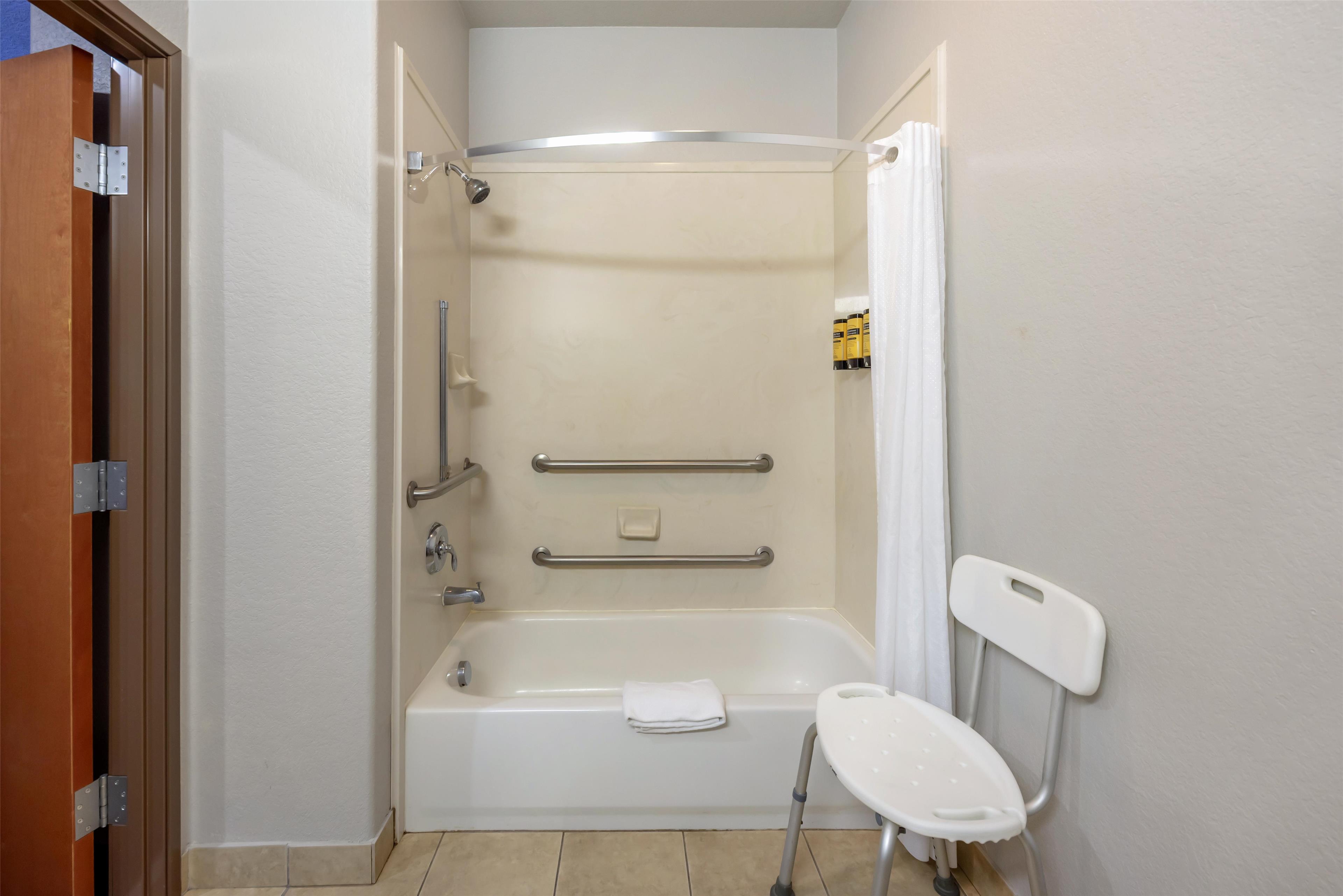 Best Western Plus San Antonio East Inn & Suites