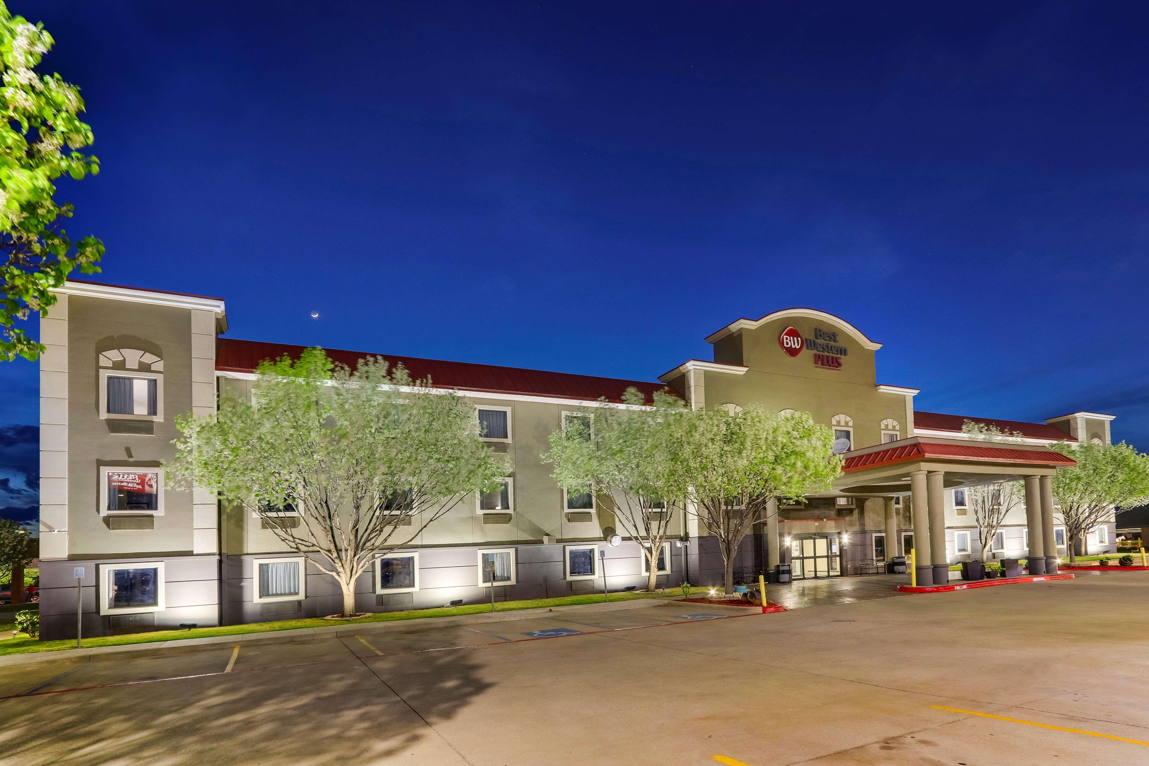 Best Western Plus University Inn & Suites
